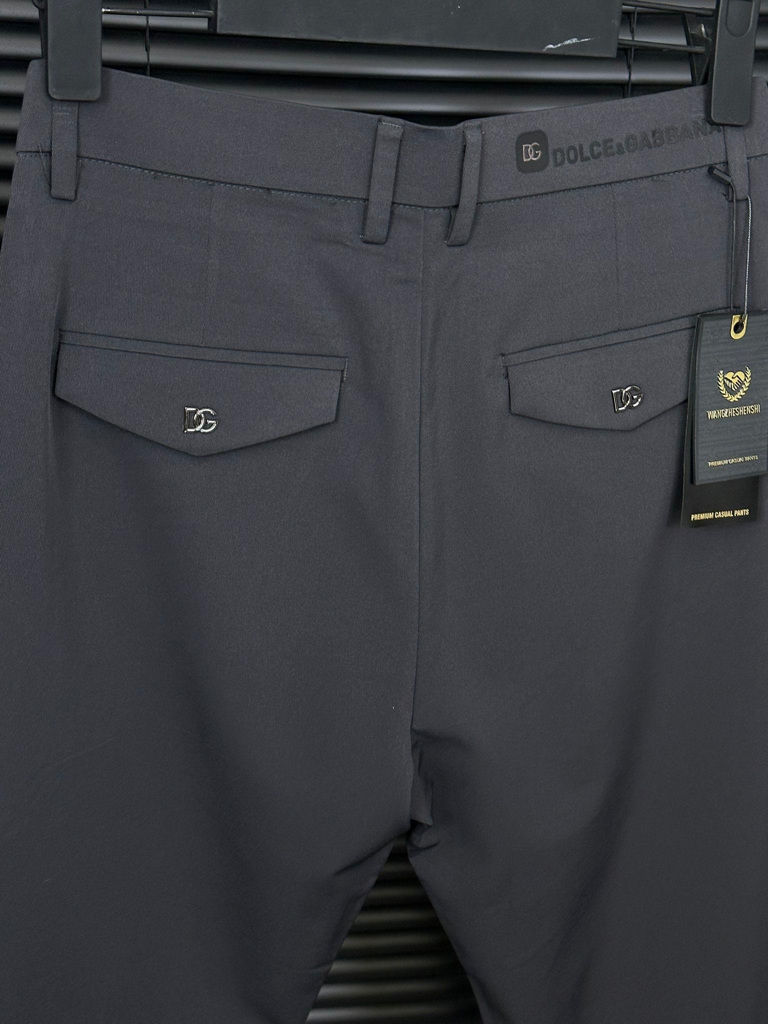 Metal Logolu Marka Yazılı Jogger