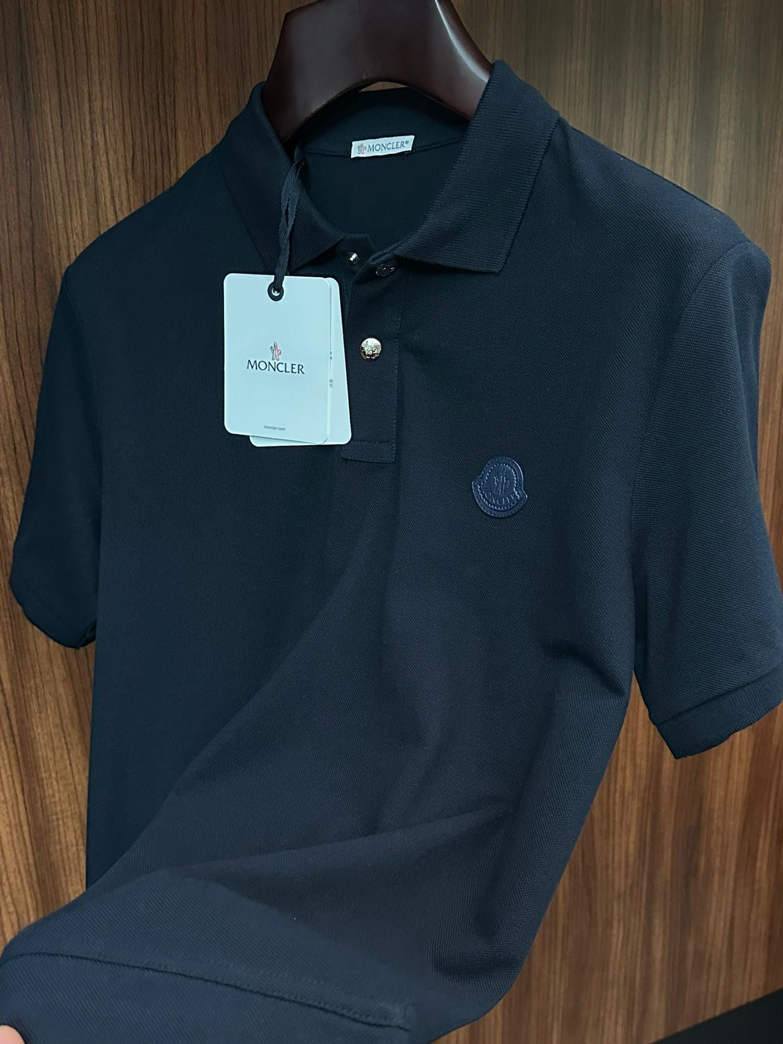 Deri Logo Metal Düğmeli %100 Cotton Yakalı T-Shirt