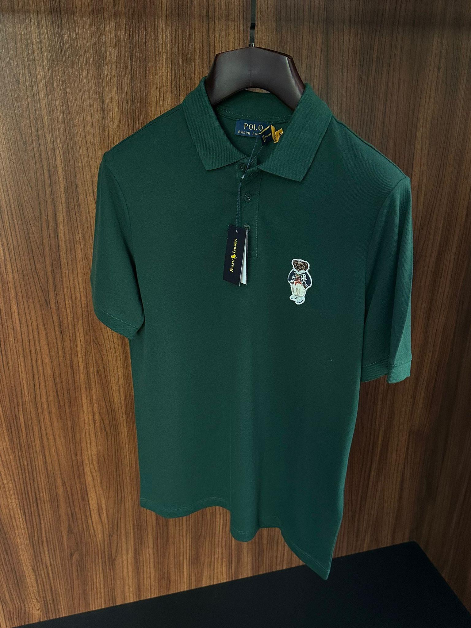 Göğüs Nakış Logolu Yakalı T-Shirt