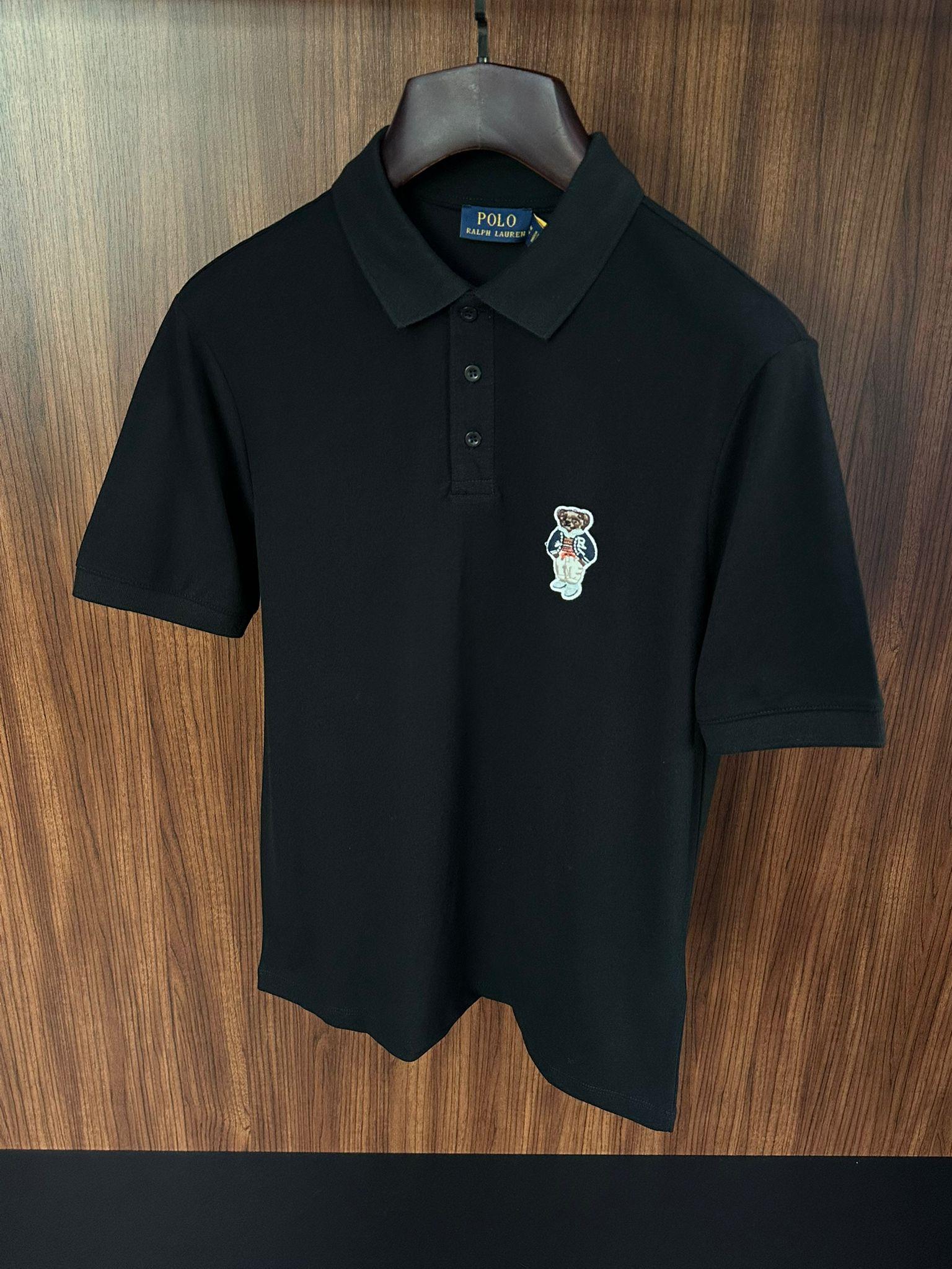 Göğüs Nakış Logolu Yakalı T-Shirt