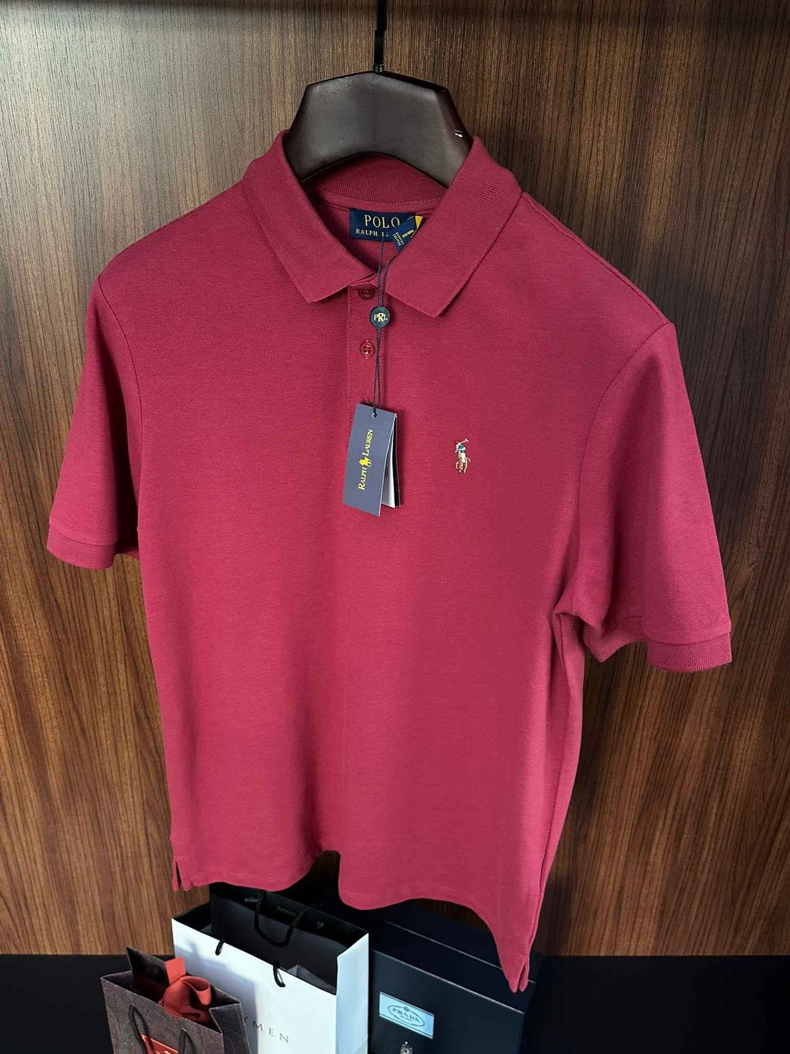 Göğüs Nakış Logolu Yakalı T-Shirt