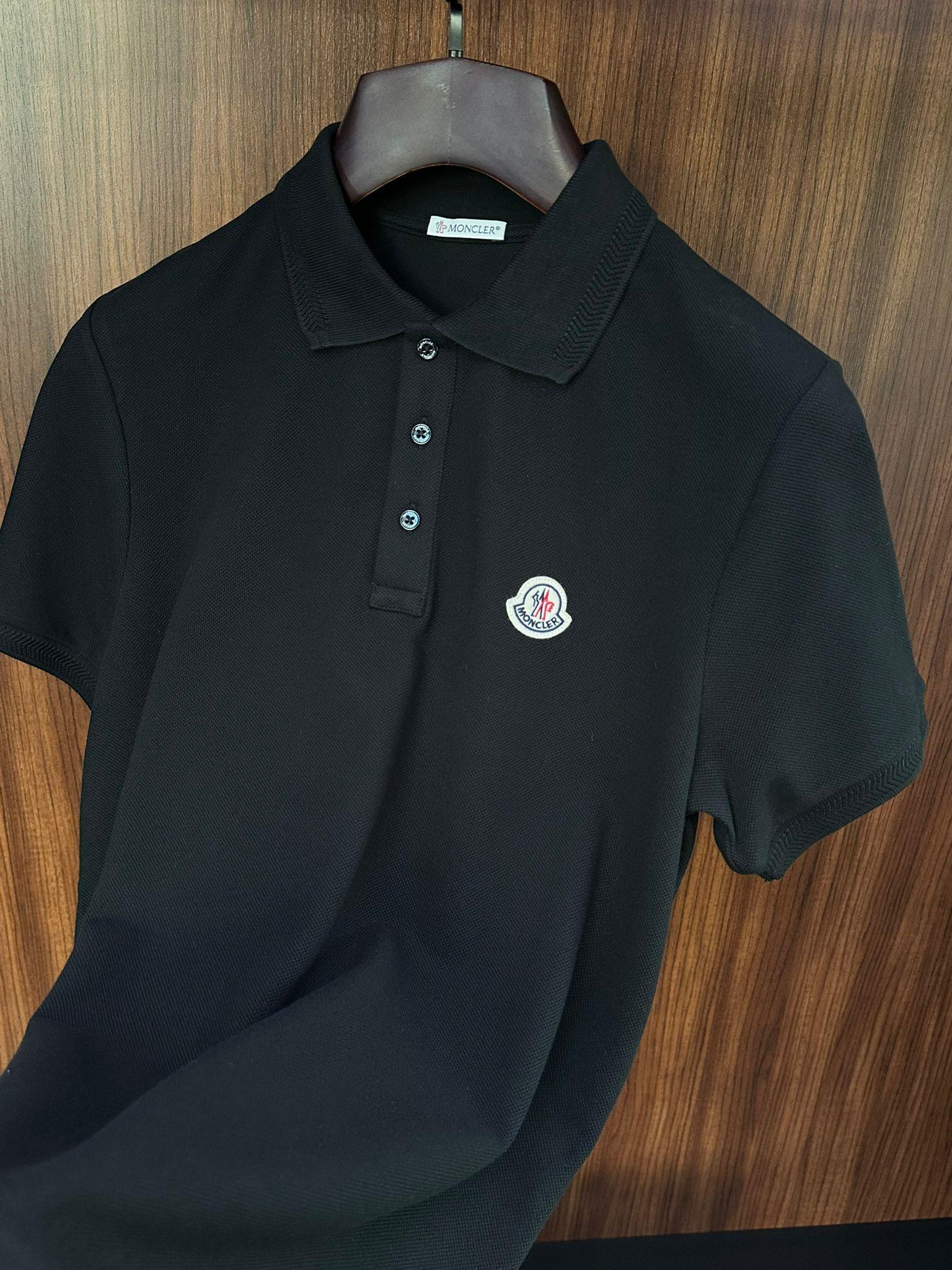 Nakış Logo Ve Yaka Detaylı Yakalı T-Shirt