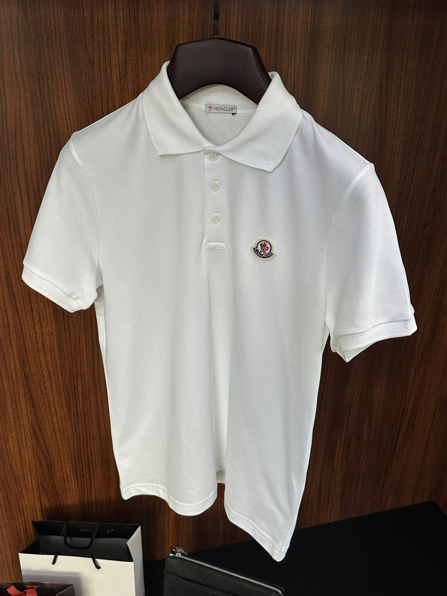 Nakış Logo Ve Yaka Detaylı Yakalı T-Shirt