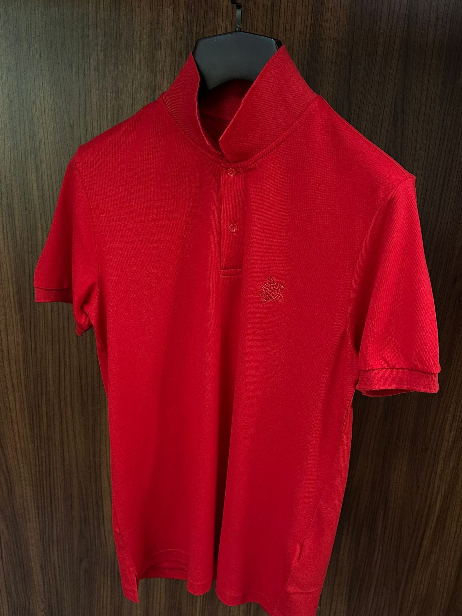 Nakış Logolu Ense Yazılı Yakalı T-Shirt