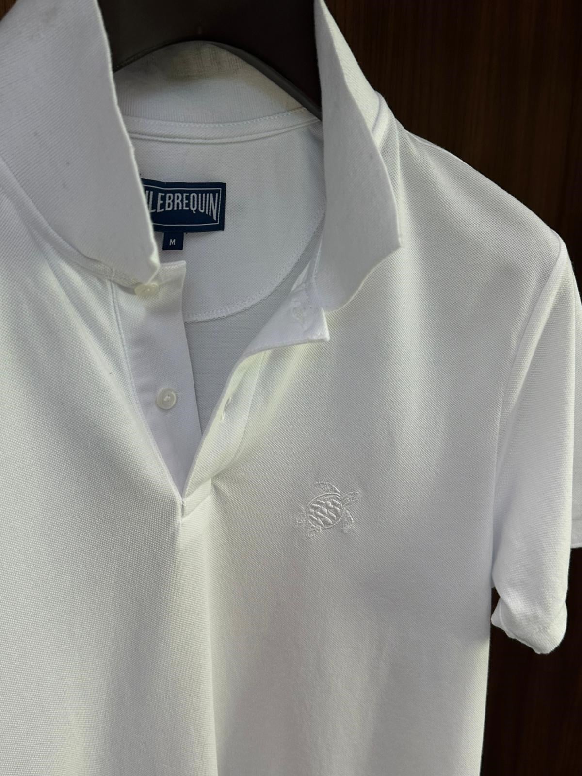 Nakış Logolu Ense Yazılı Yakalı T-Shirt