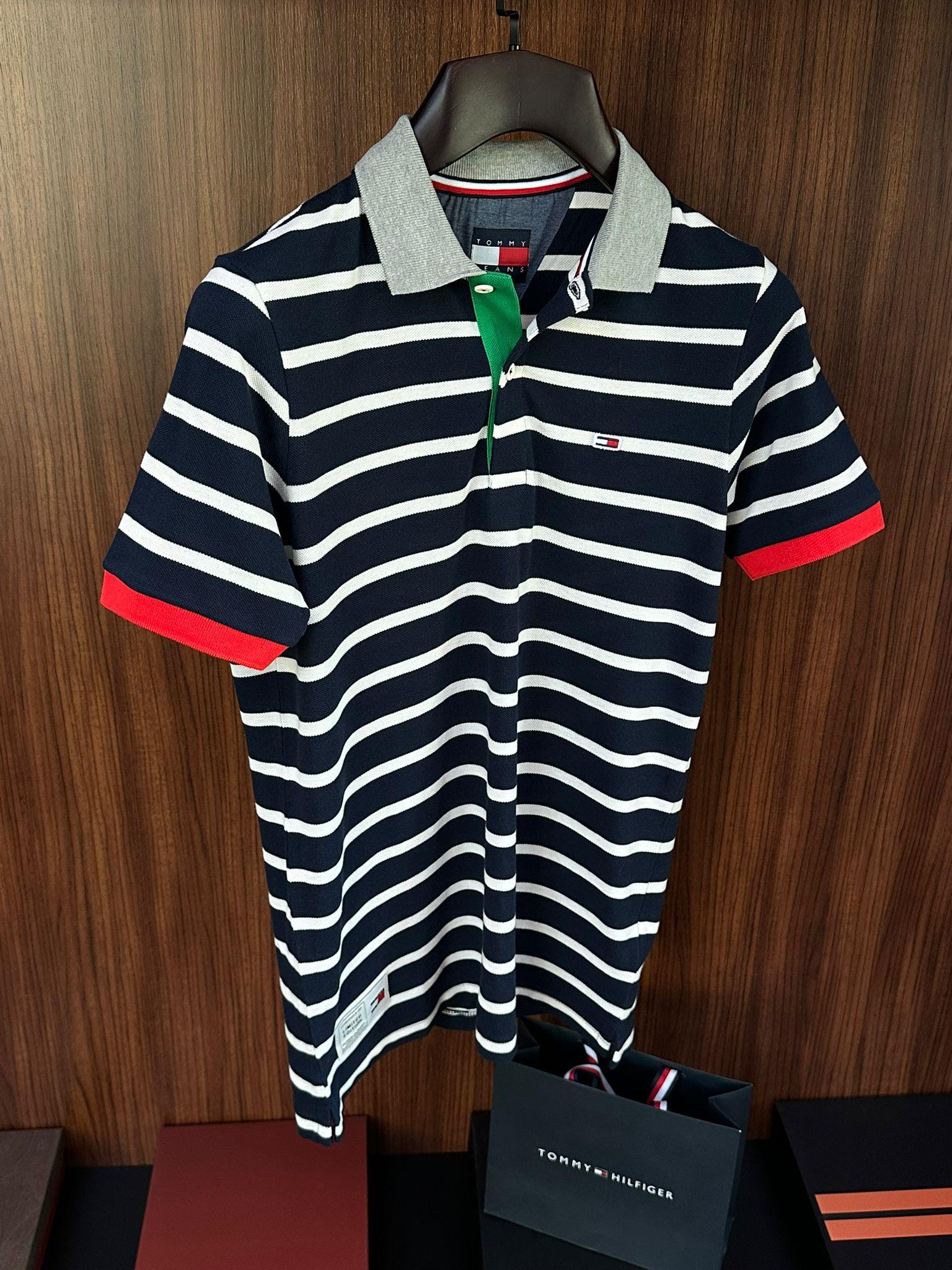 Nakış Logolu Yatay Çizgili Yakalı T-Shirt