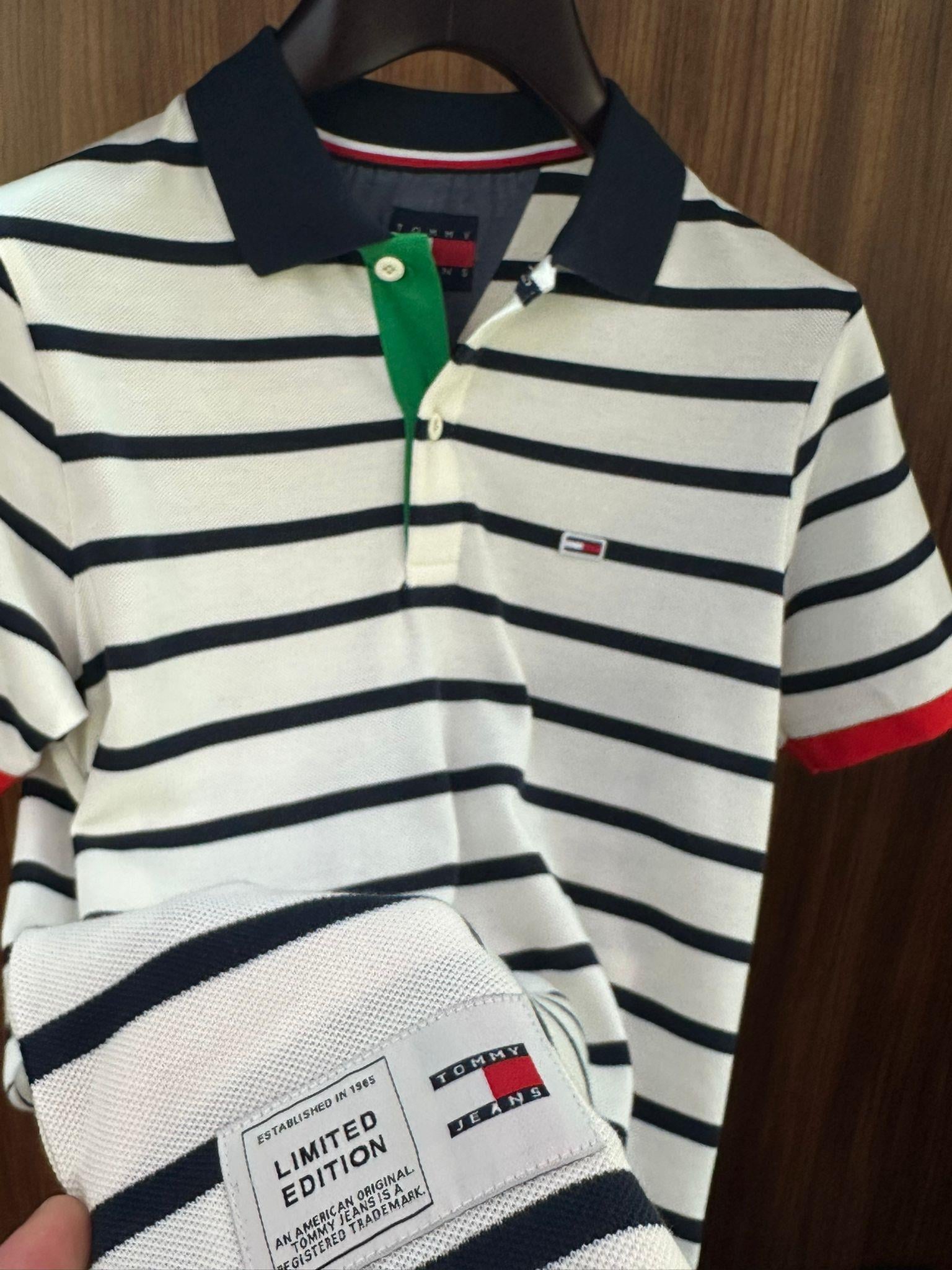 Nakış Logolu Yatay Çizgili Yakalı T-Shirt