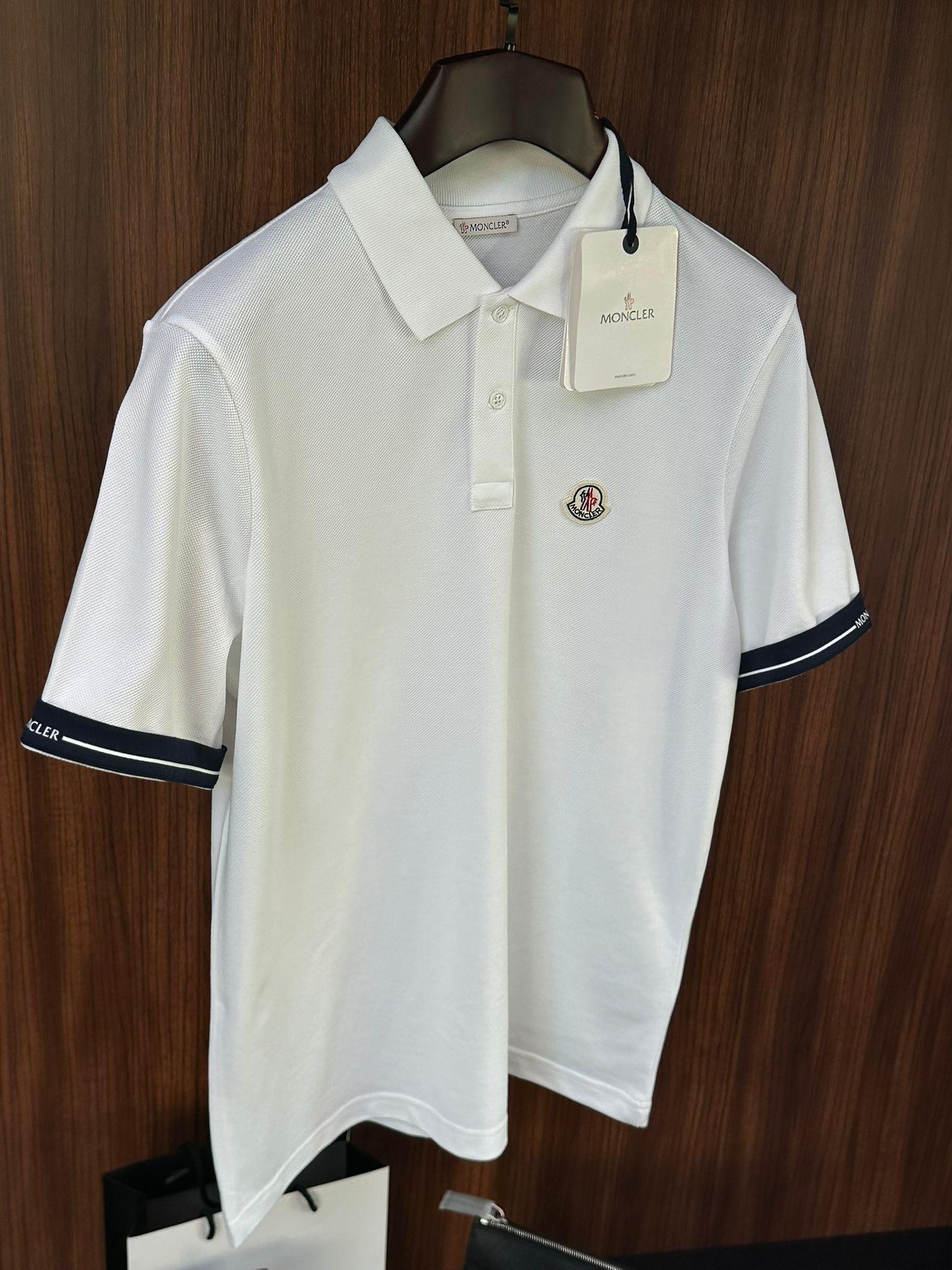Nakış Marka Logolu Kol Yazı Detaylı Yakalı T-Shirt