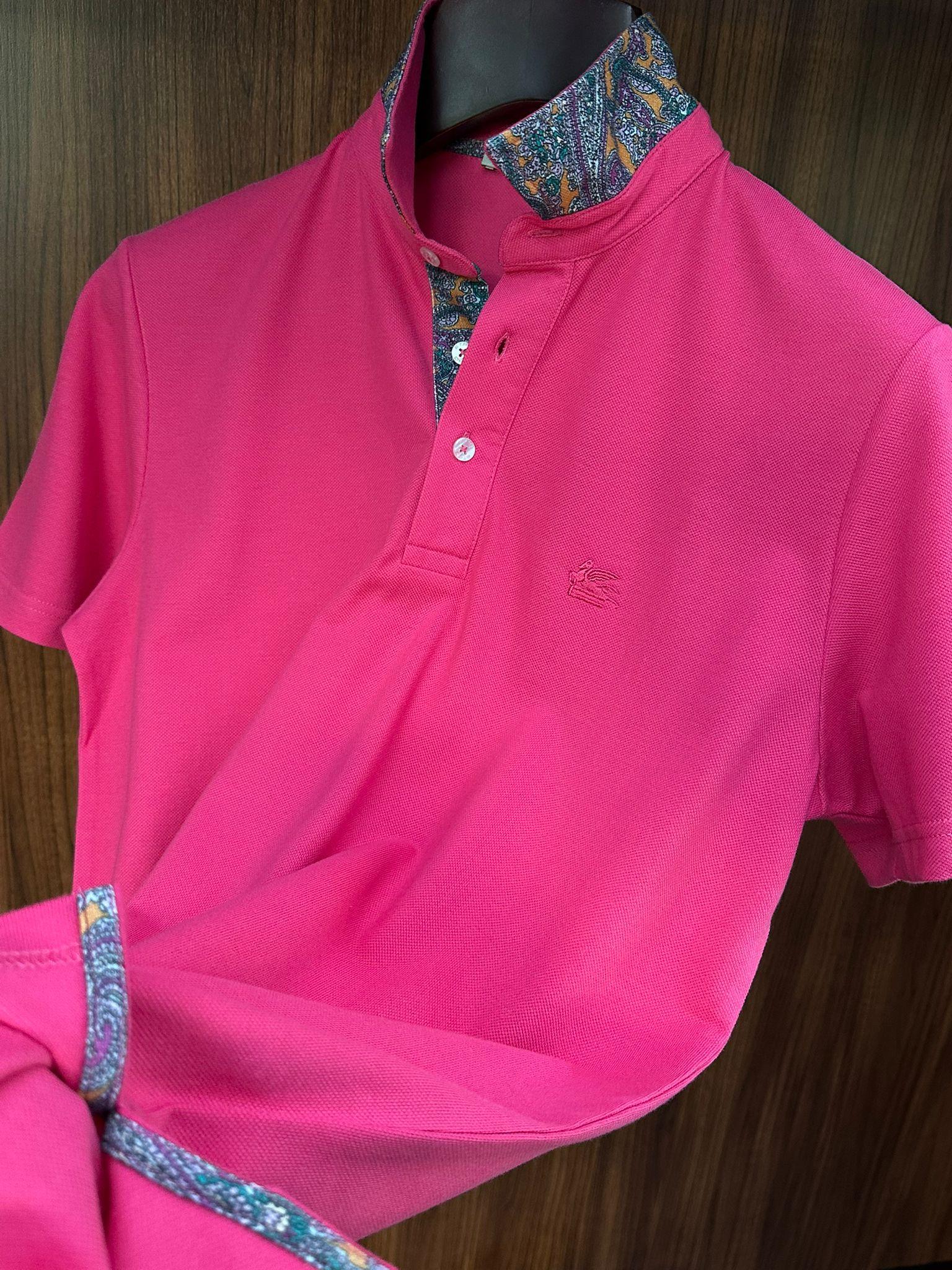 Yaka Desen Detaylı Pike Kumaş Yakalı T-Shirt
