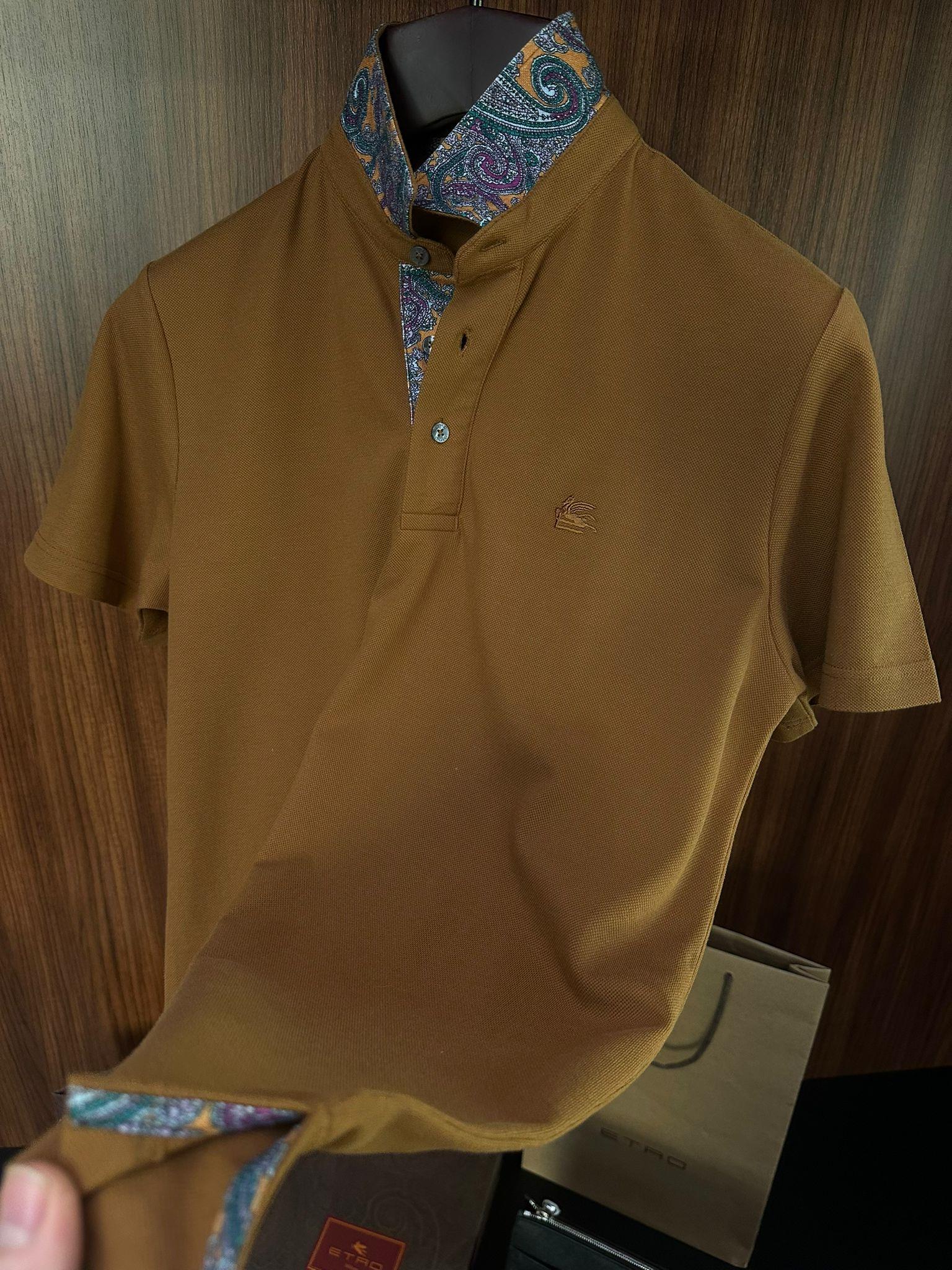 Yaka Desen Detaylı Pike Kumaş Yakalı T-Shirt