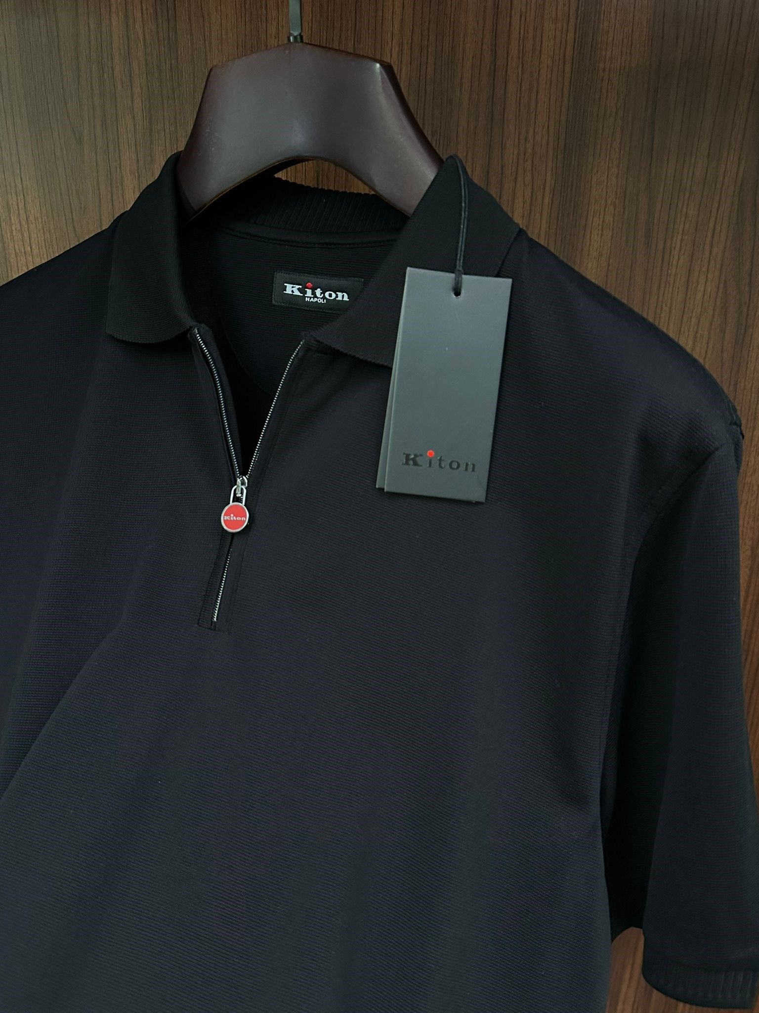 Yarım Fermuarlı Pike Kumaş Yakalı T-Shirt