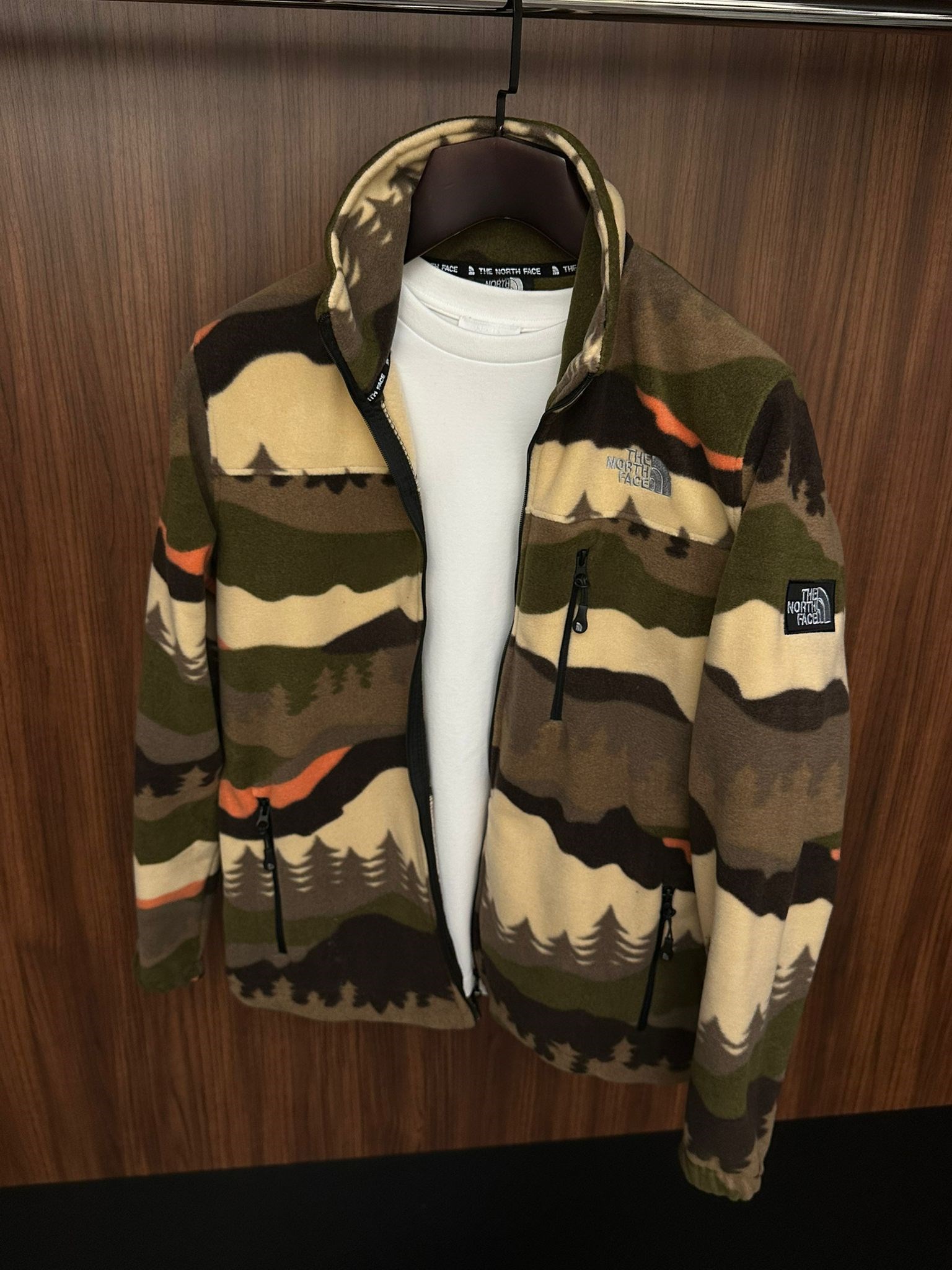 Nakış Logolu Renk Geçişl Polar Ceket