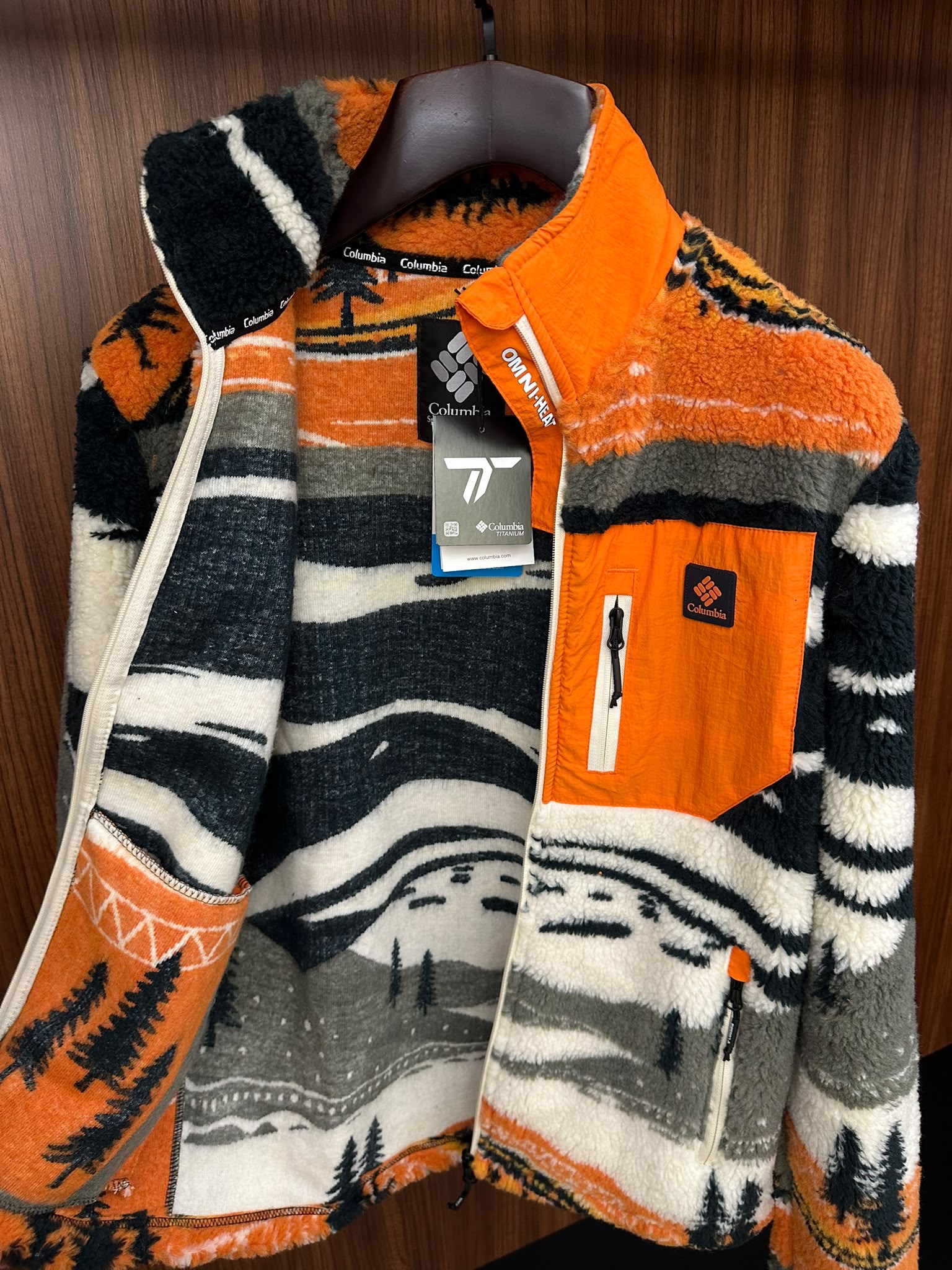Winter Desenli Cepli Kalın Peluş Ceket