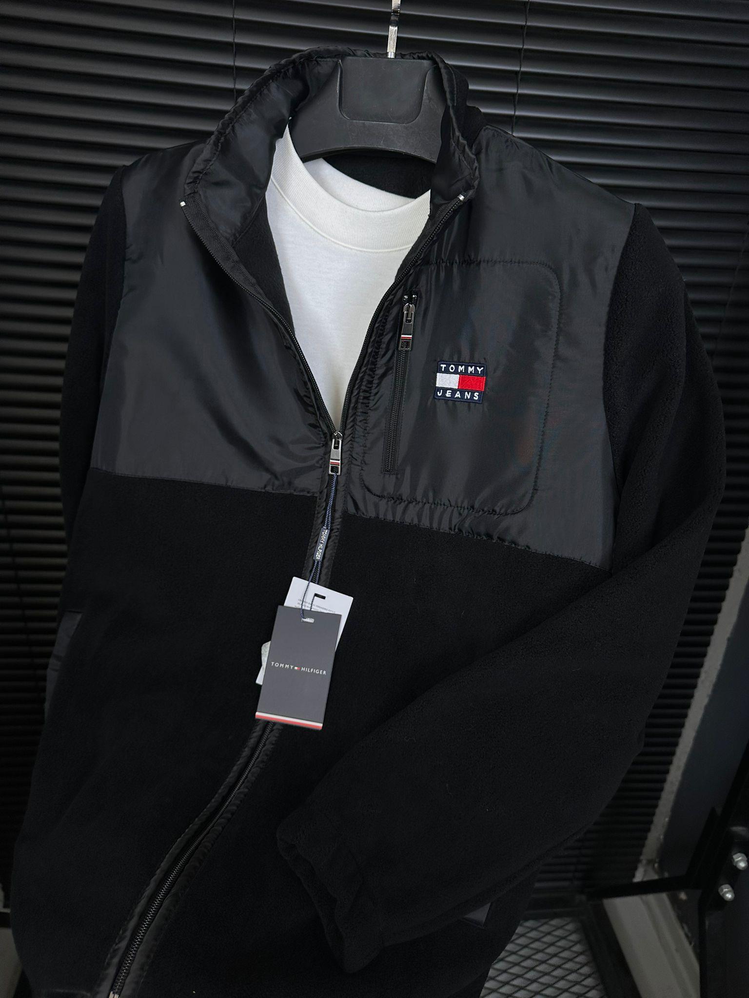 Nakış Logolu Çift Cepli Polar