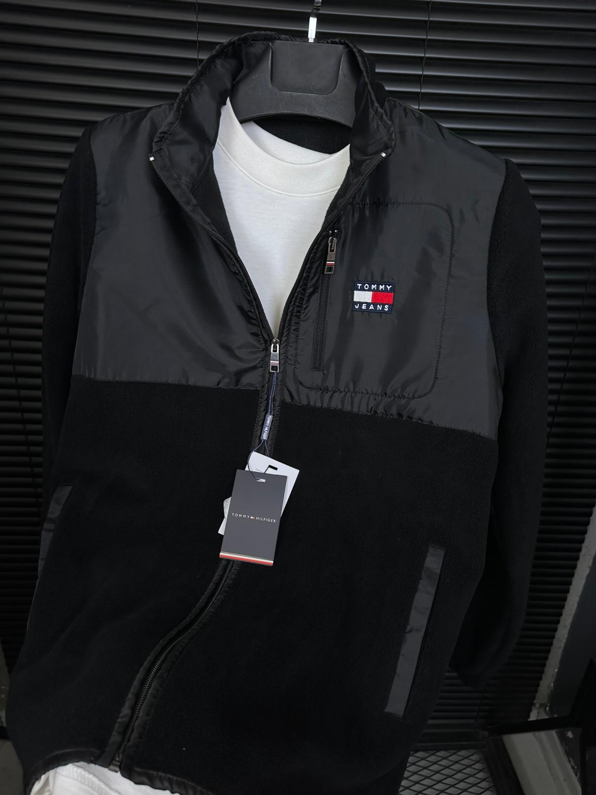 Nakış Logolu Çift Cepli Polar