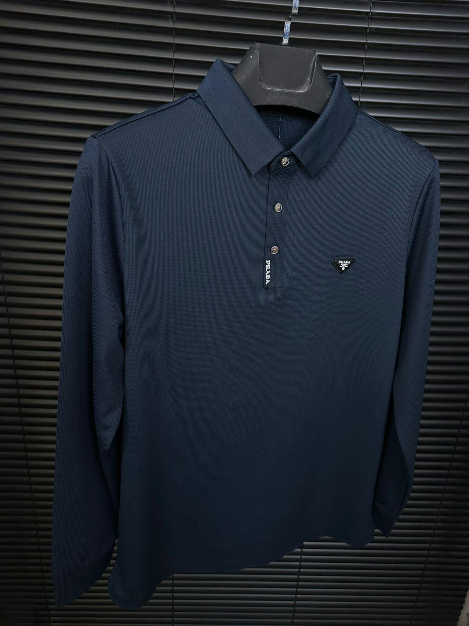 Polyamid Kumaş Kabartma Logolu Yakalı Sweatshirt