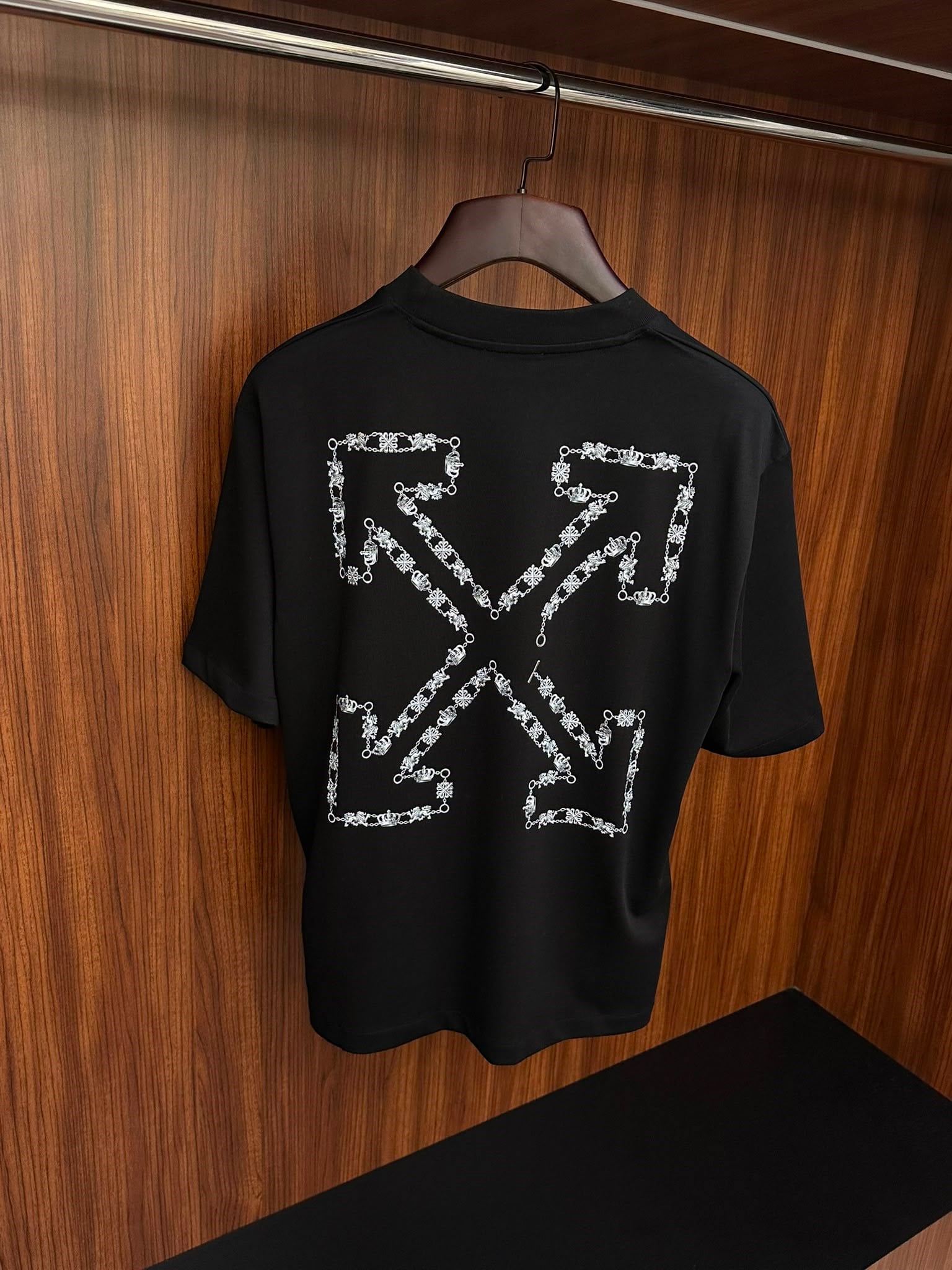 Chain Arrow Skate Regular T-Shirt