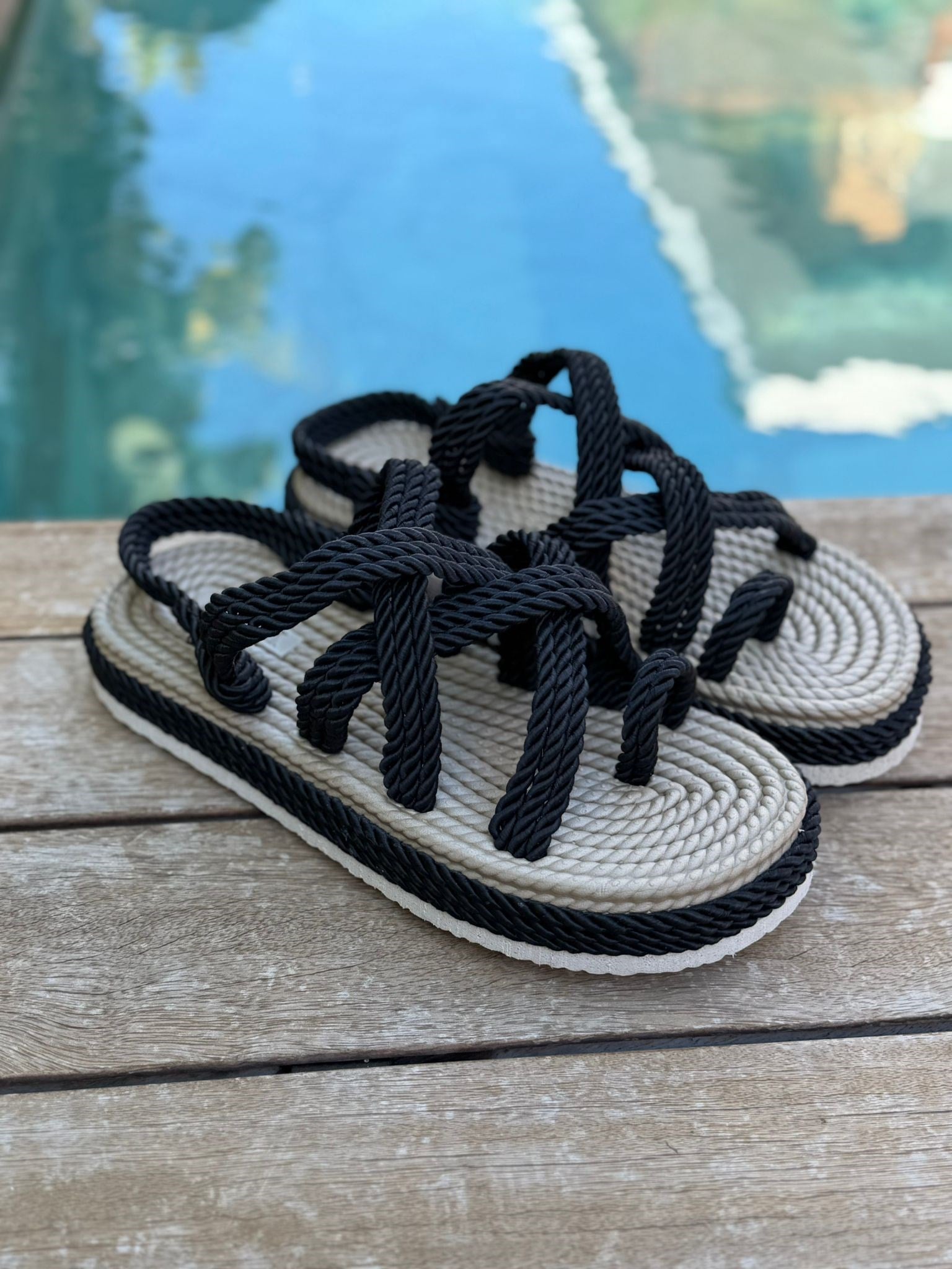 Kalın Hasır Taban İpli Sandalet