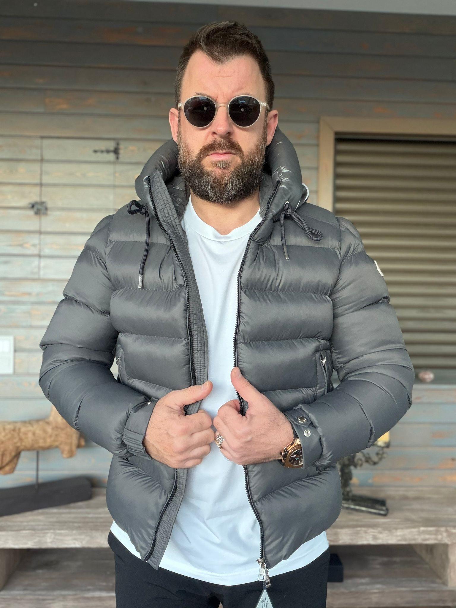 Kapüşon Yazı Detaylı Şişme Mont