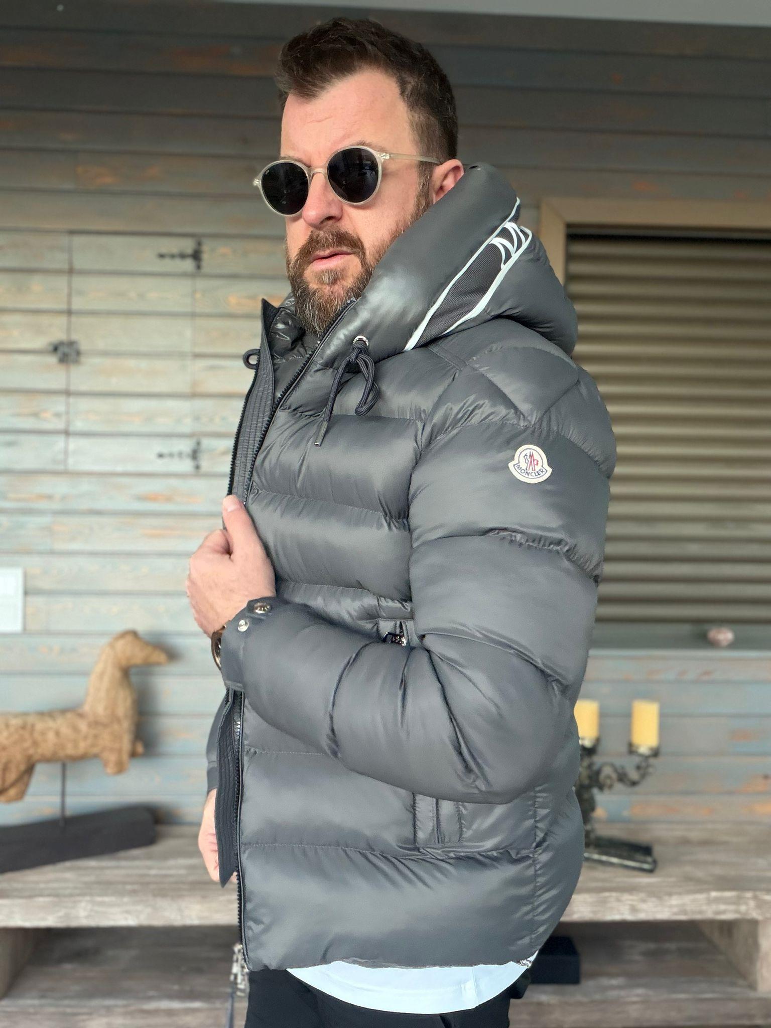 Kapüşon Yazı Detaylı Şişme Mont