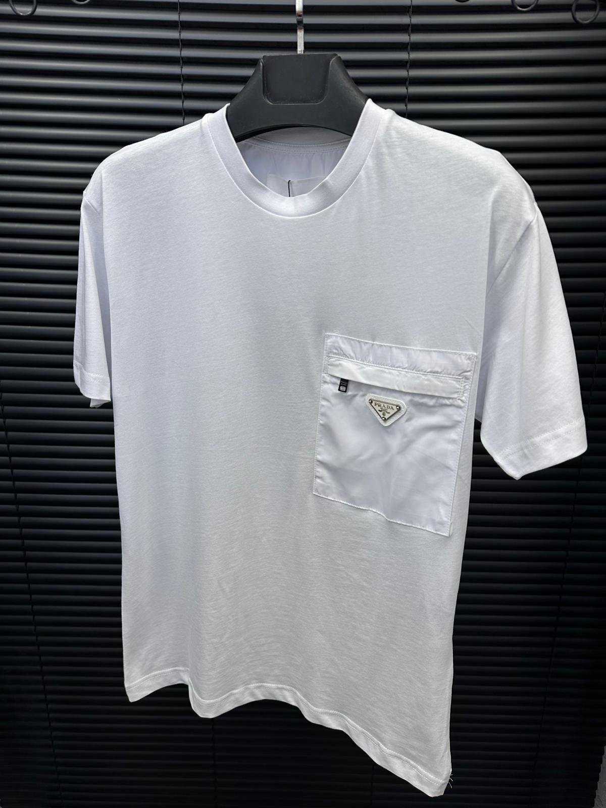 Metal Armalı Fermuar Cep Detaylı T-Shirt - Beyaz