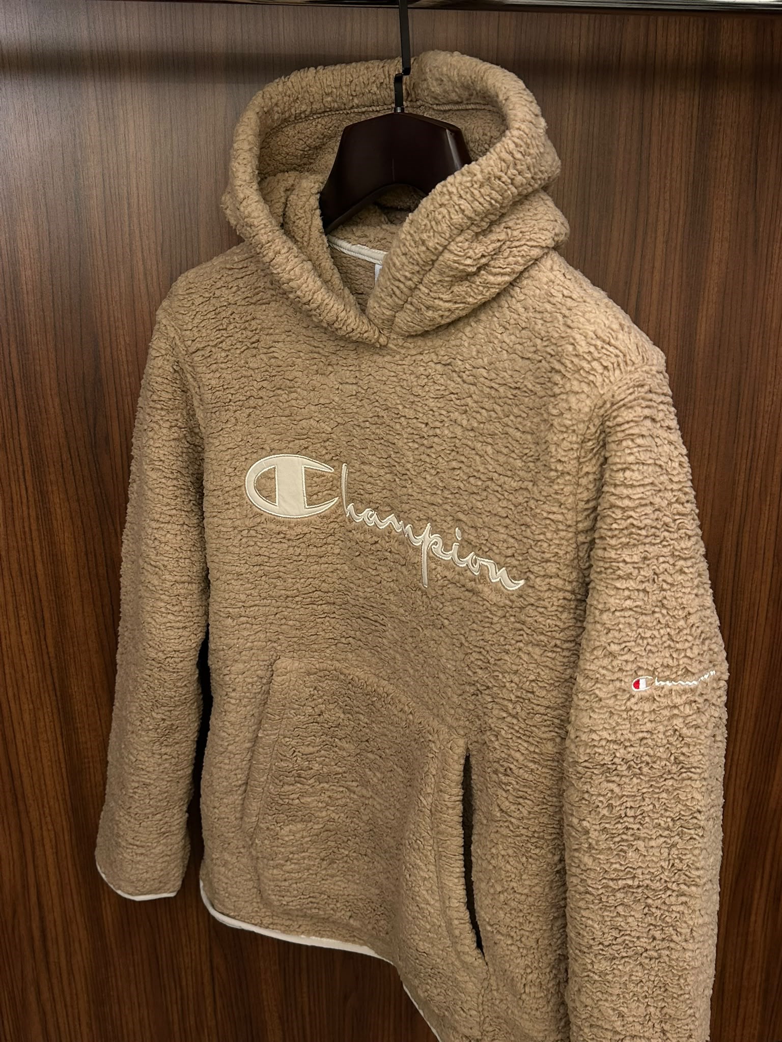 Gögüs Nakış Logolu Peluş Hoddie
