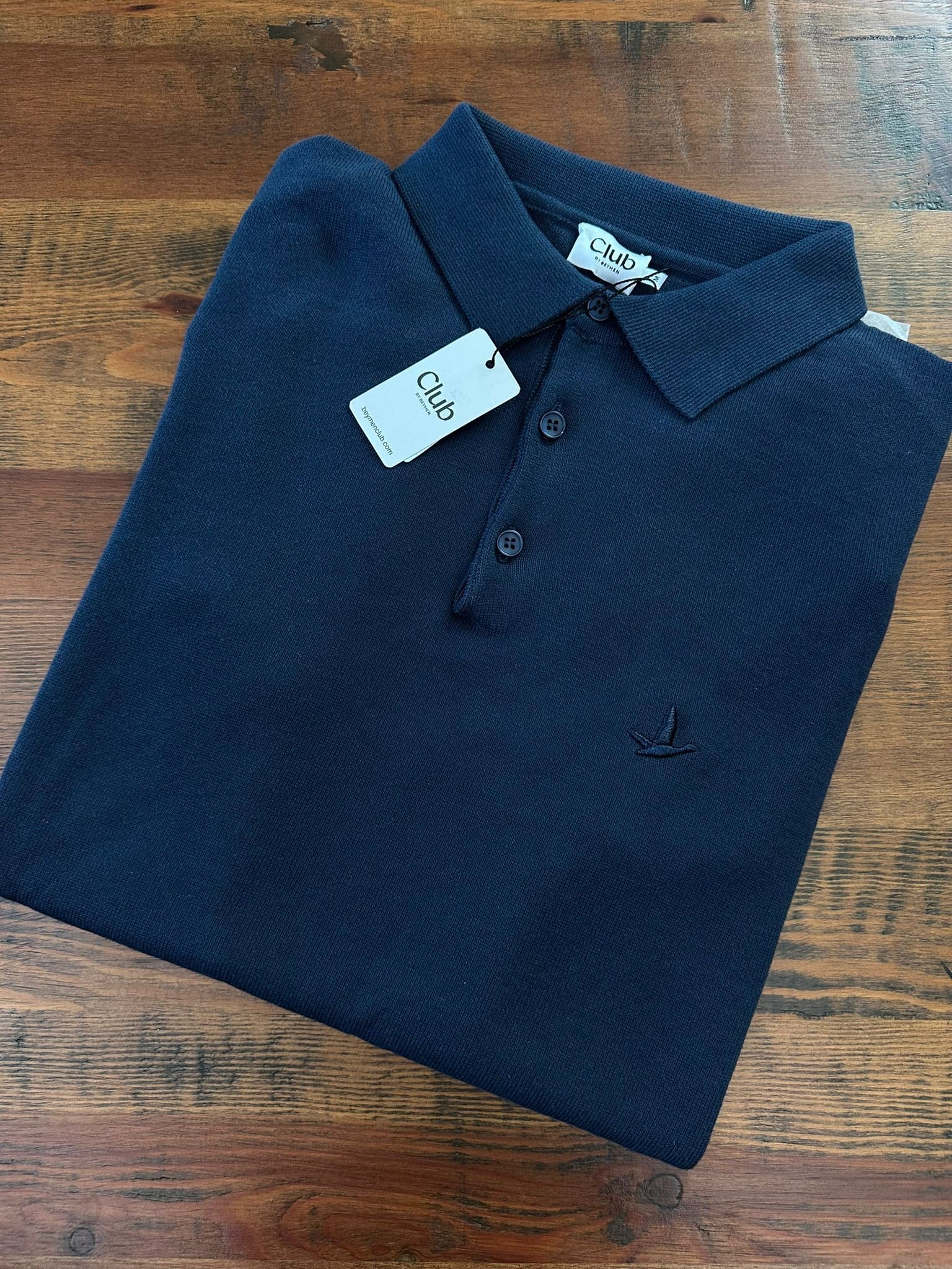 Nakış Kabartma Logolu Triko Yakalı T-Shirt