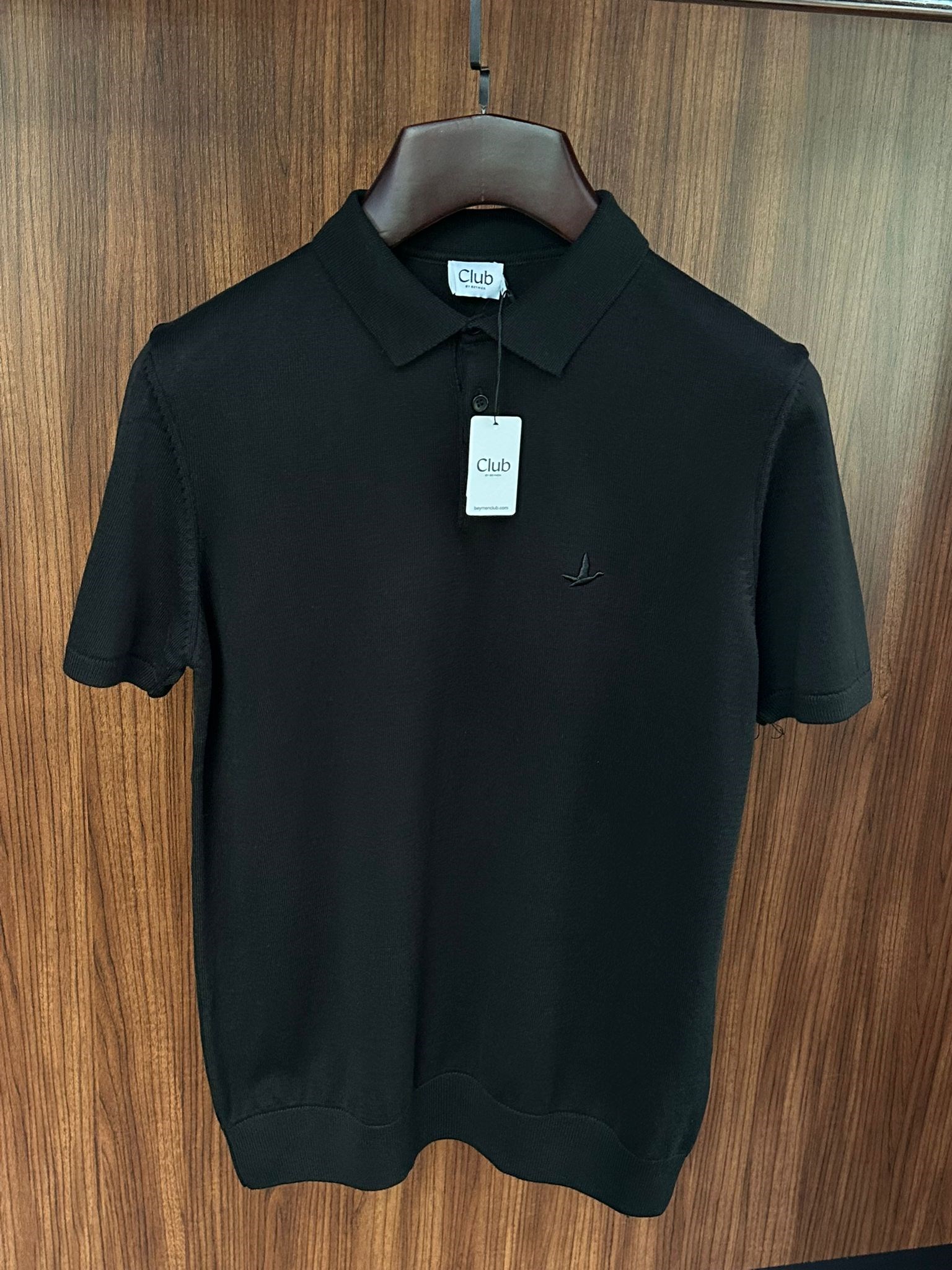 Nakış Kabartma Logolu Triko Yakalı T-Shirt