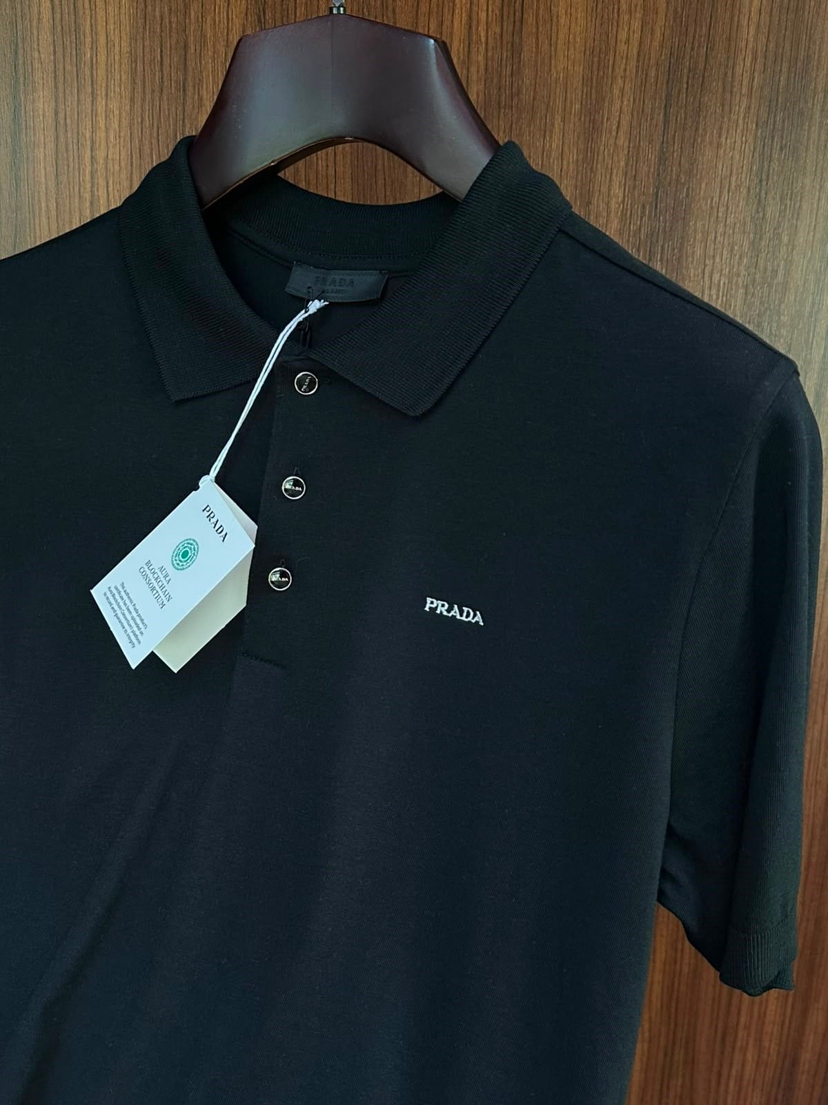 Nakış Logolu Kaşmir Kumaş Yakalı T-Shirt