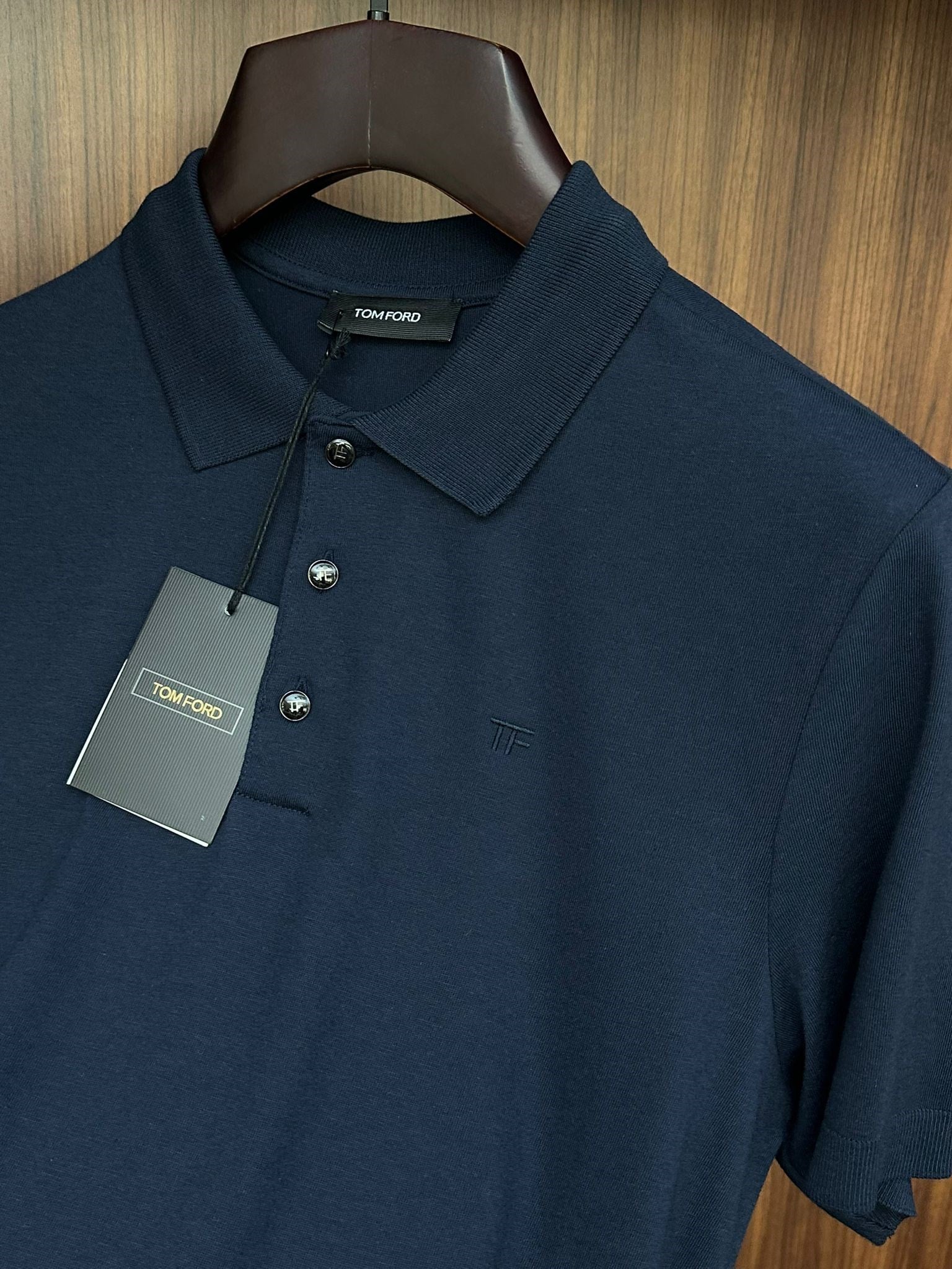 Nakış Logolu Kaşmir Kumaş Yakalı T-Shirt
