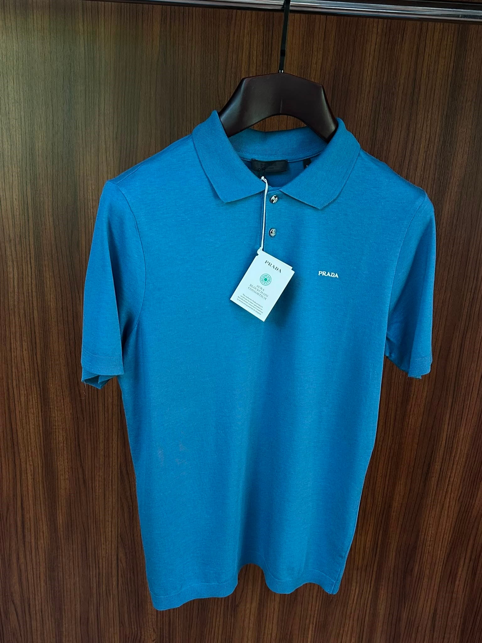 Nakış Logolu Kaşmir Kumaş Yakalı T-Shirt
