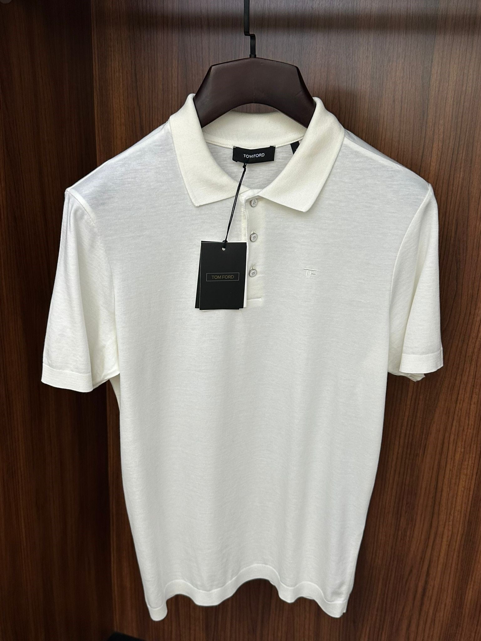 Nakış Logolu Kaşmir Kumaş Yakalı T-Shirt
