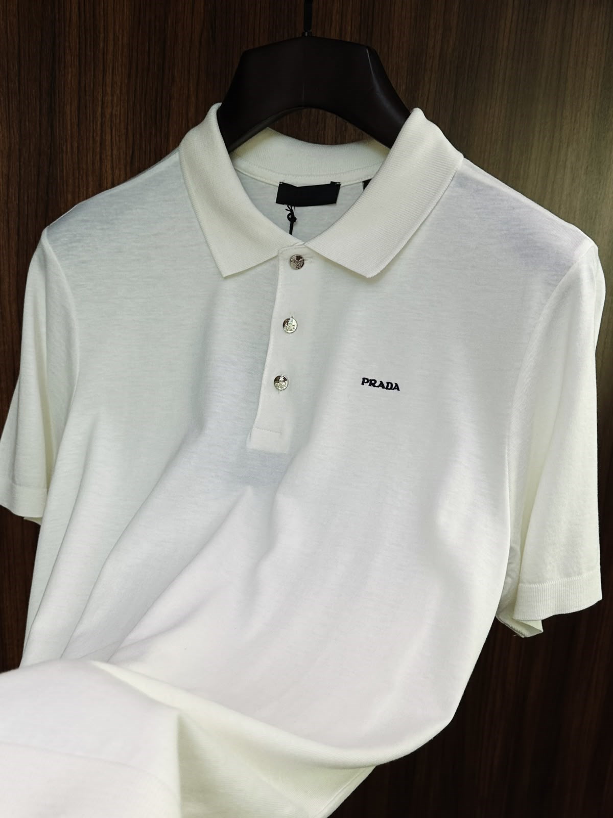 Nakış Logolu Kaşmir Kumaş Yakalı T-Shirt