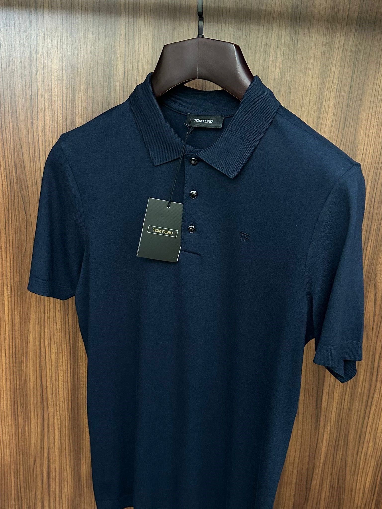 Nakış Logolu Kaşmir Kumaş Yakalı T-Shirt