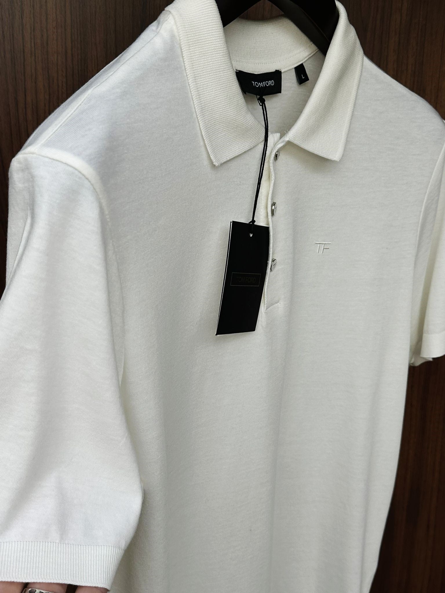 Nakış Logolu Kaşmir Kumaş Yakalı T-Shirt