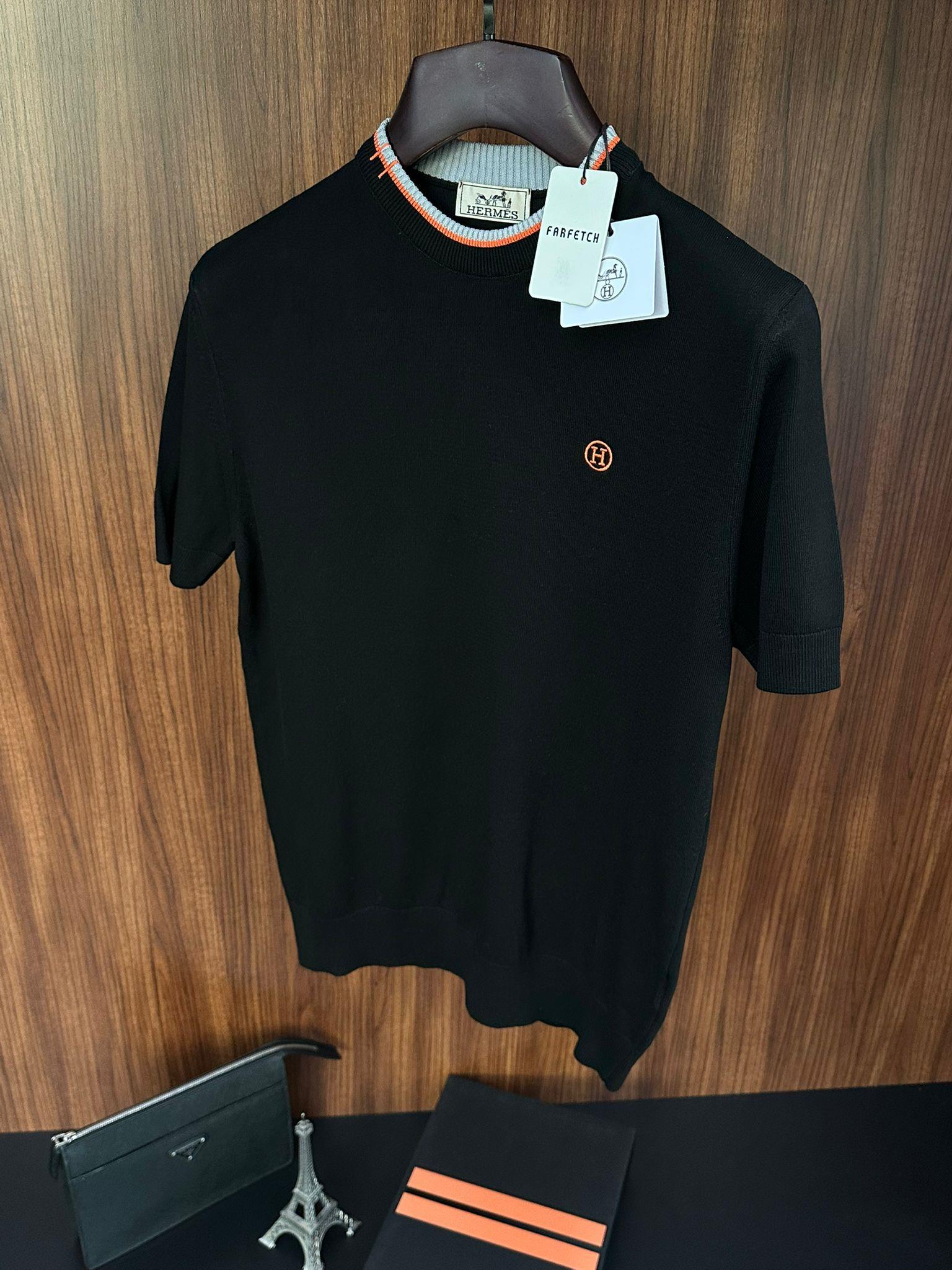 Nakış Logolu Yaka Detaylı Triko T-Shirt