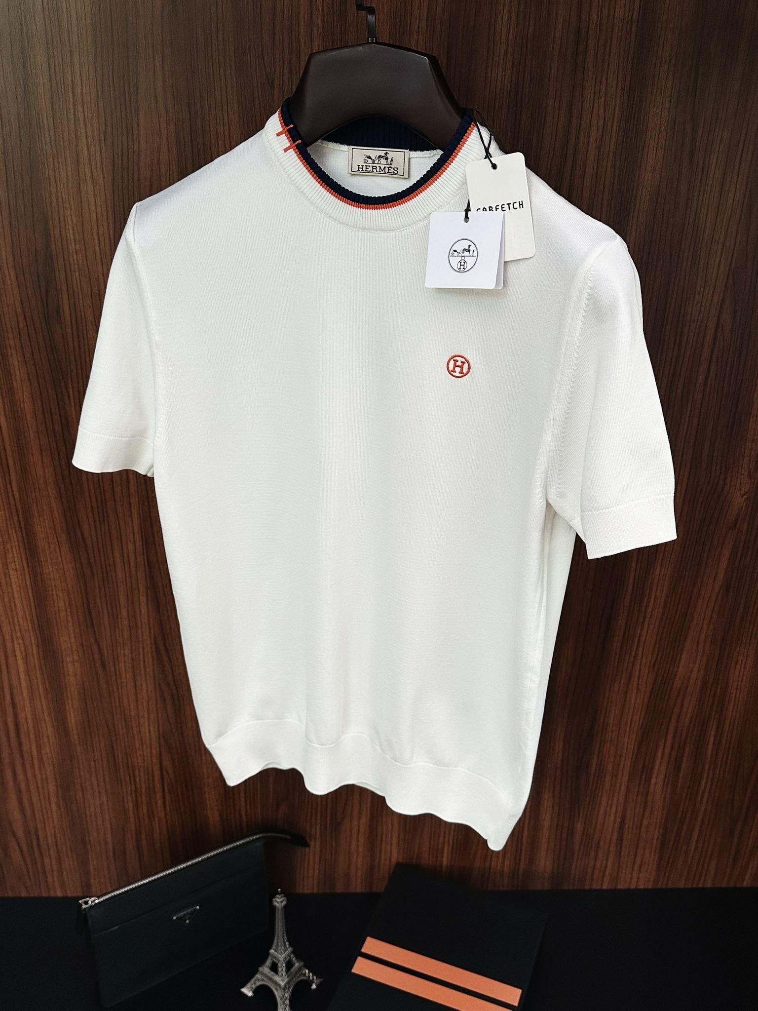 Nakış Logolu Yaka Detaylı Triko T-Shirt