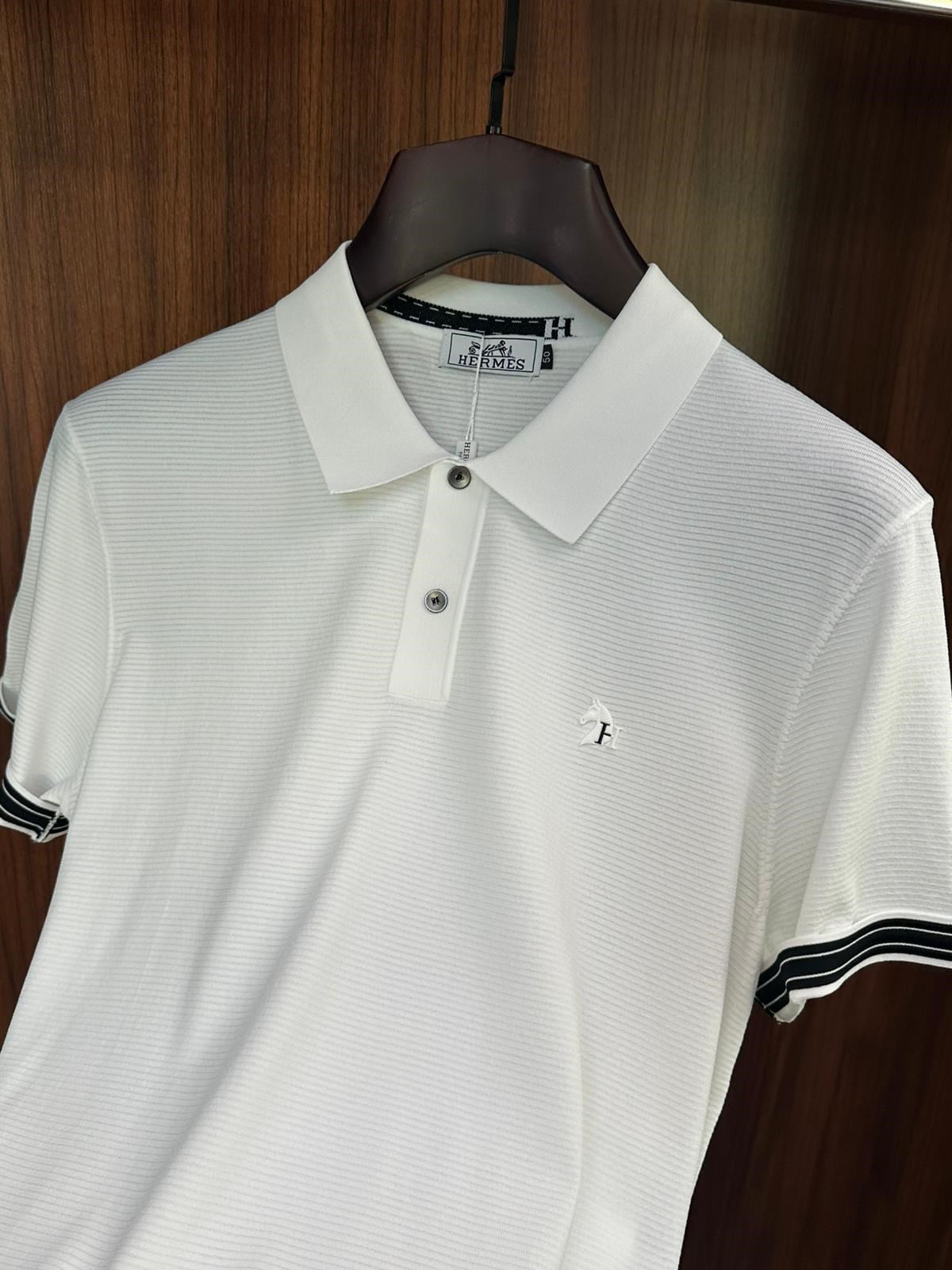 Nakış Logolu Yakalı T-Shirt