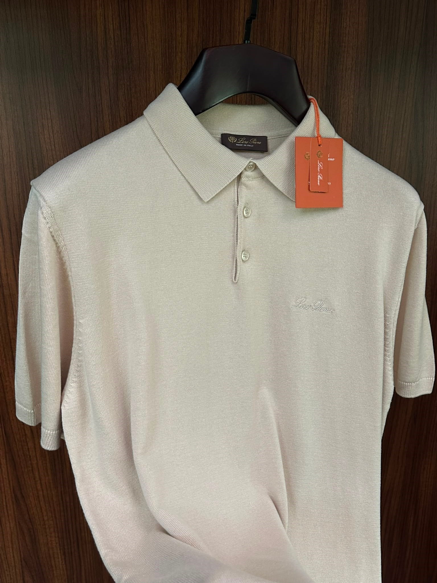 Nakış Marka Yazılı Yakalı T-Shirt
