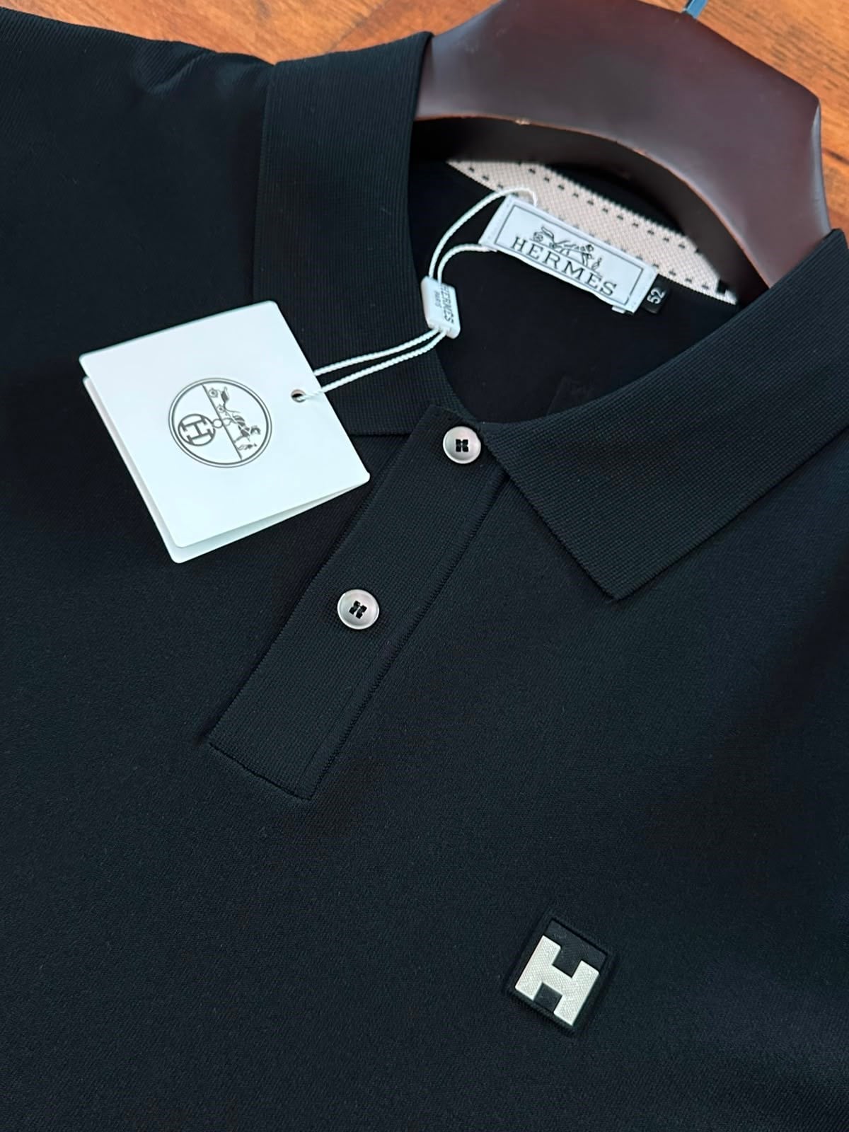 Slikon Logolu İthal Triko Yakalı T-Shirt