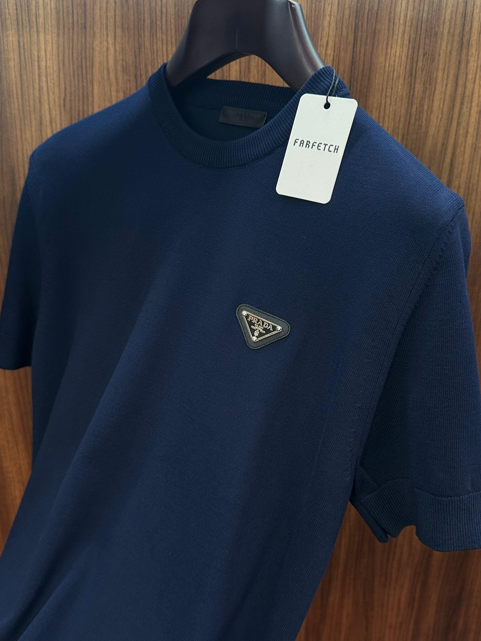 Tonaton Göğüs Metal Logolu Triko T-Shirt