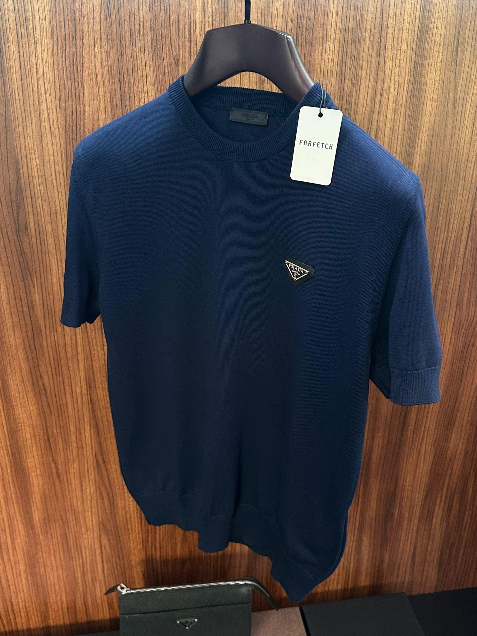 Tonaton Göğüs Metal Logolu Triko T-Shirt