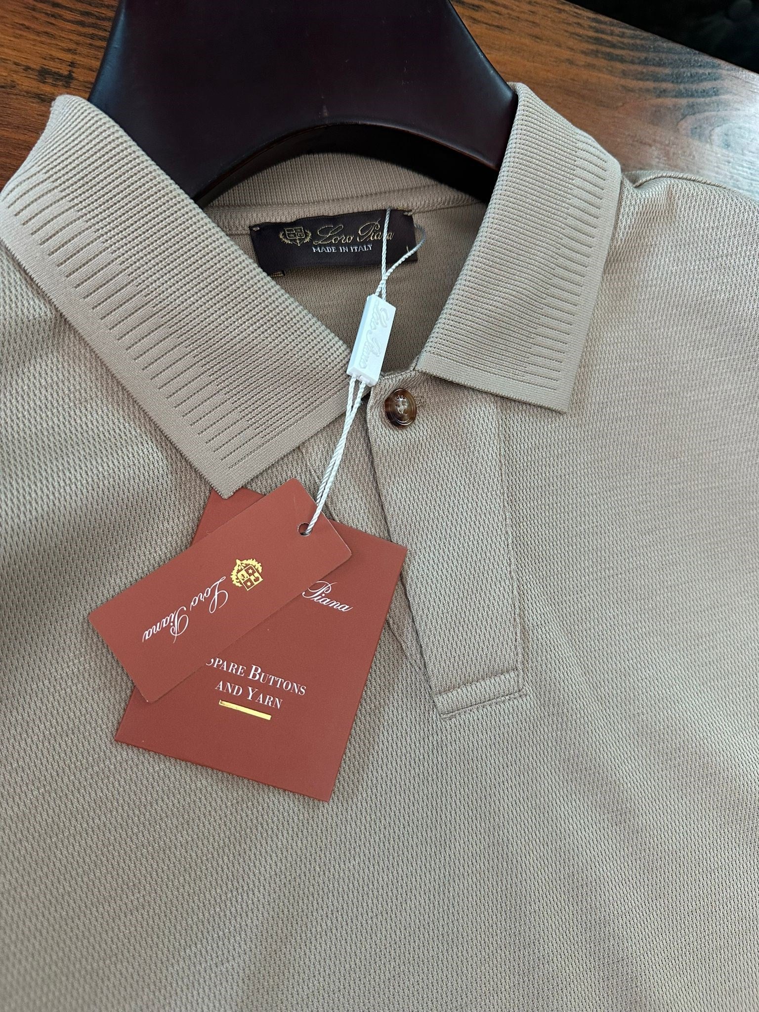 Yaka Detaylı Triko T-Shirt