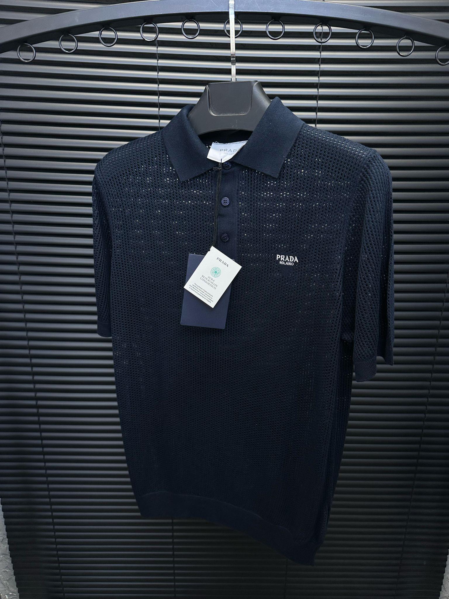 Nakış Logolu Delikli Triko Yakalı T-Shirt