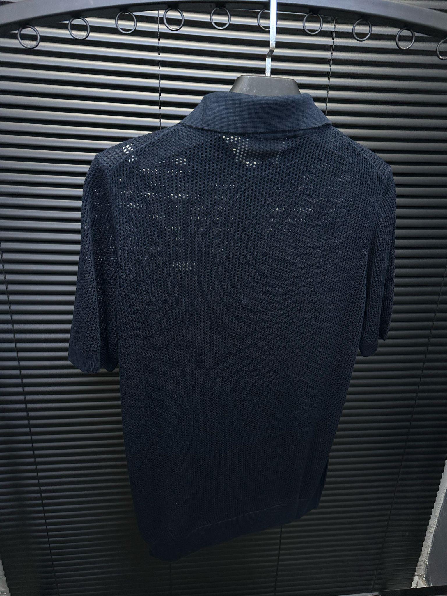 Nakış Logolu Delikli Triko Yakalı T-Shirt