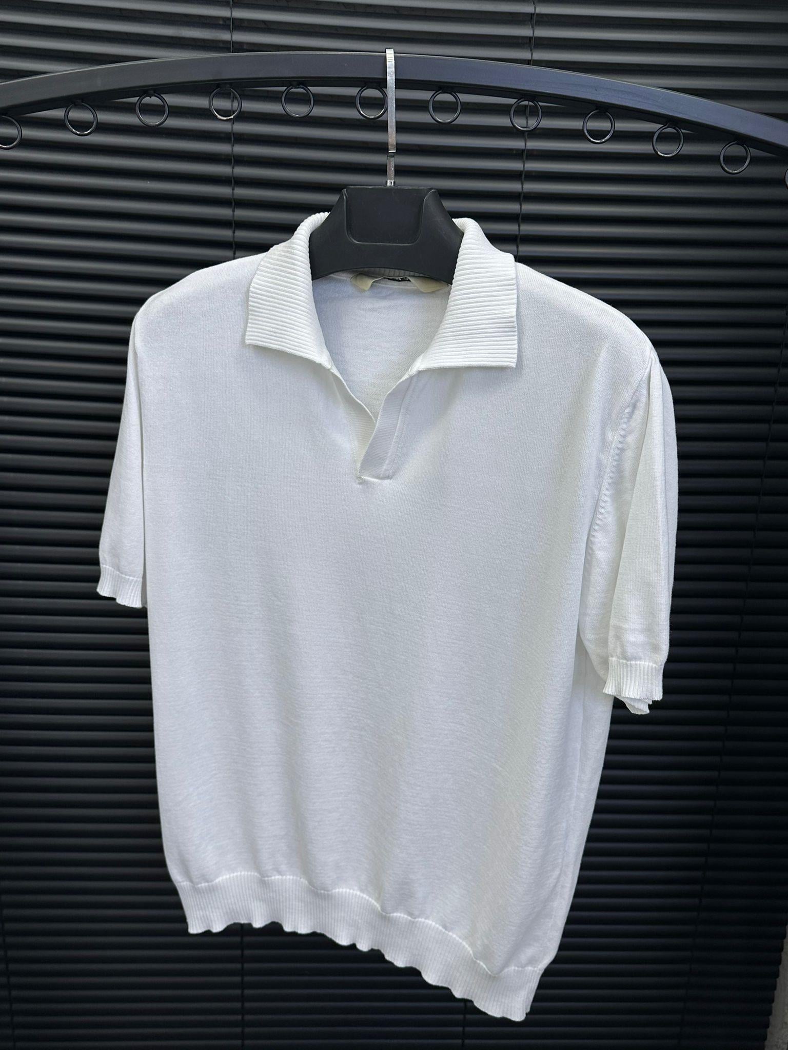 Triko Kumaş Yakalı T-Shirt