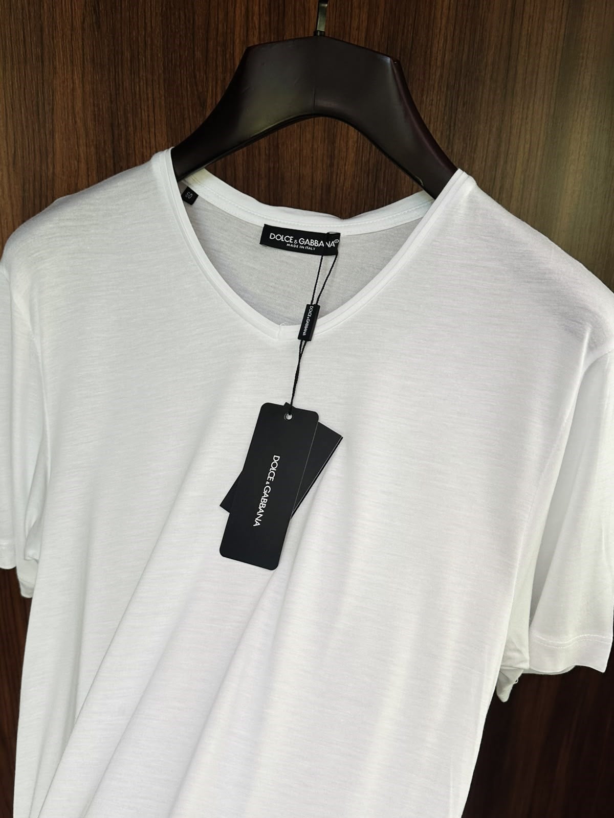 Kesik Yaka Detaylı Basic V Yaka T-Shirt