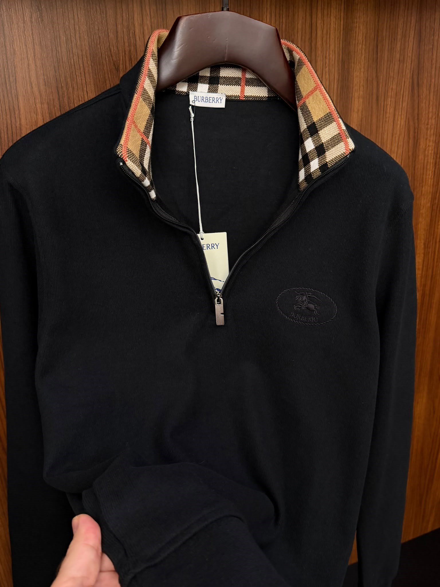 Yaka Detaylı Yarım Fermuarlı Selanik Sweatshirt