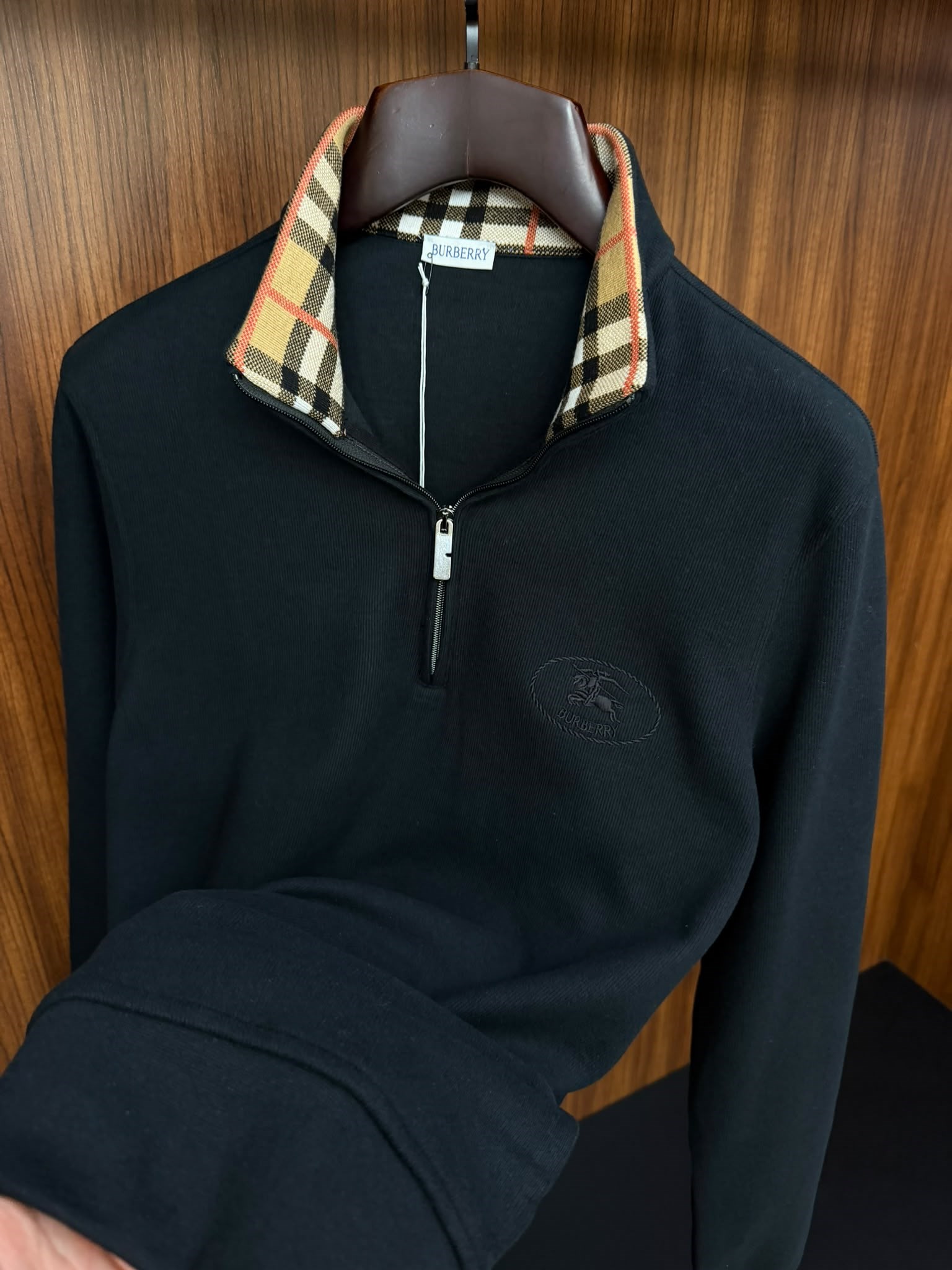 Yaka Detaylı Yarım Fermuarlı Selanik Sweatshirt