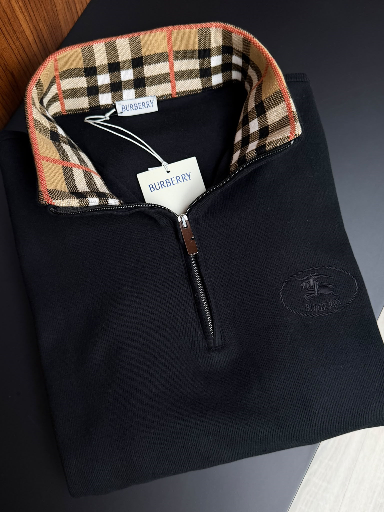 Yaka Detaylı Yarım Fermuarlı Selanik Sweatshirt